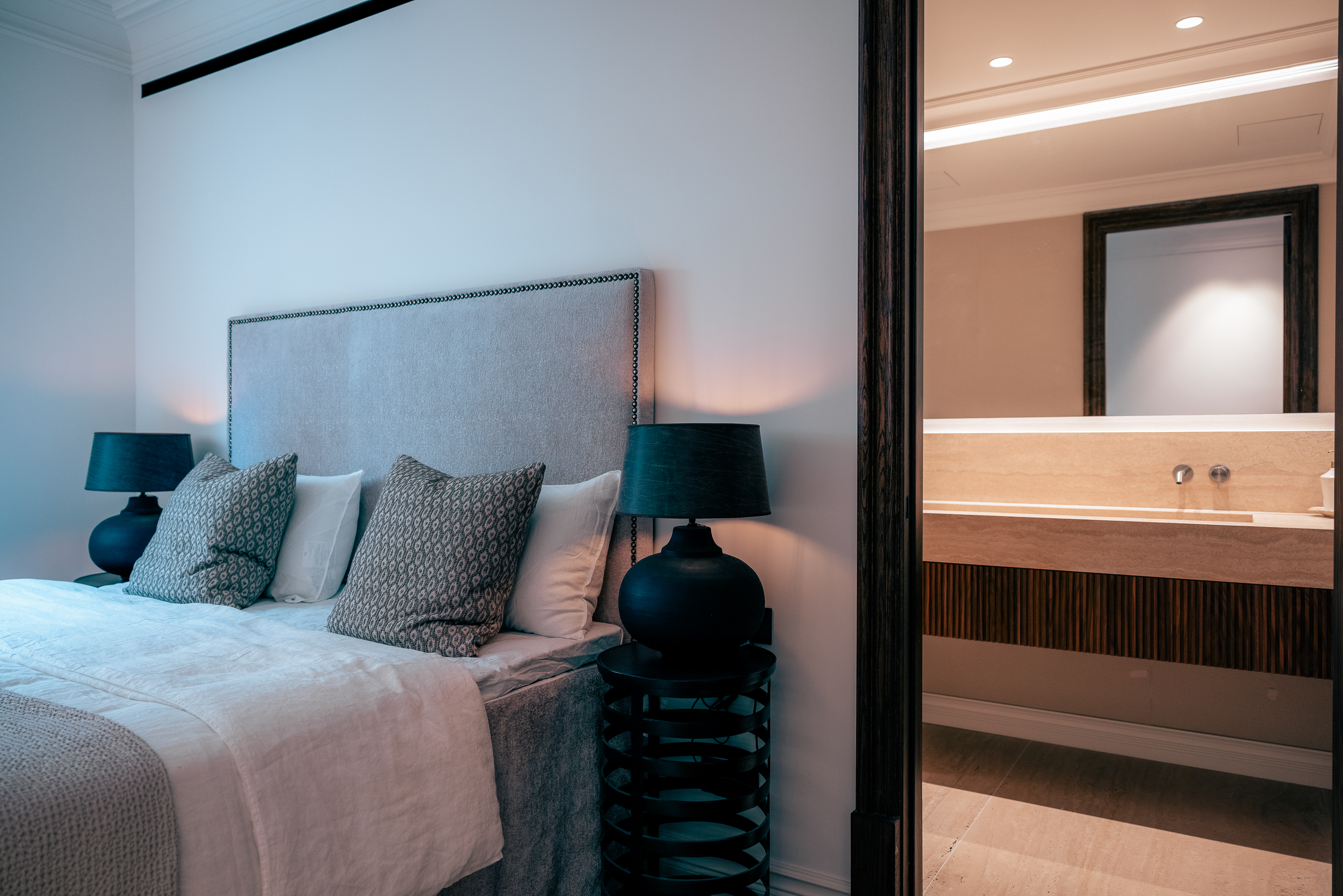 Elegant 3-Bedroom Apartment in Palma with Terrace and Balcony — image 11