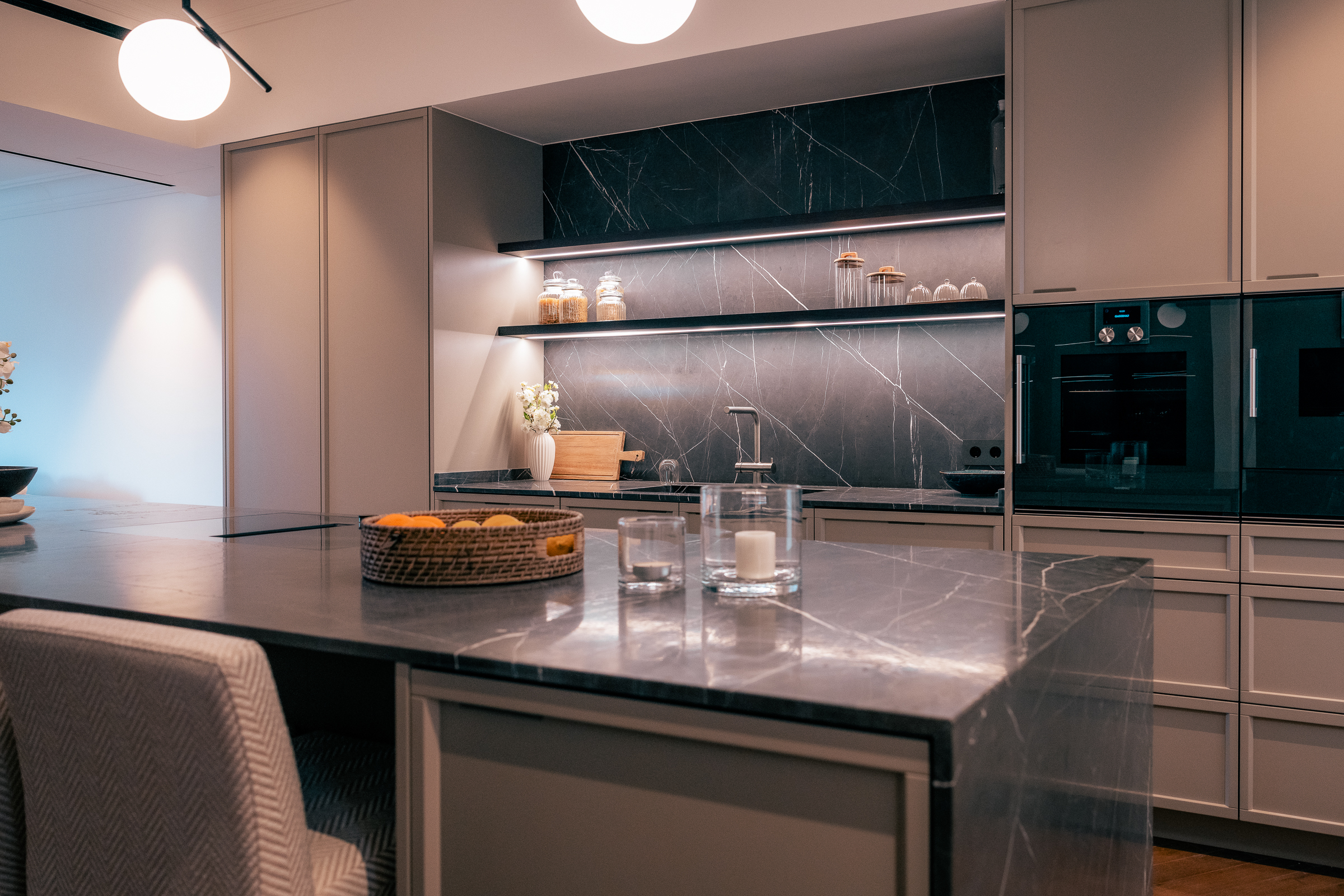 Elegant 3-Bedroom Apartment in Palma with Terrace and Balcony — image 16