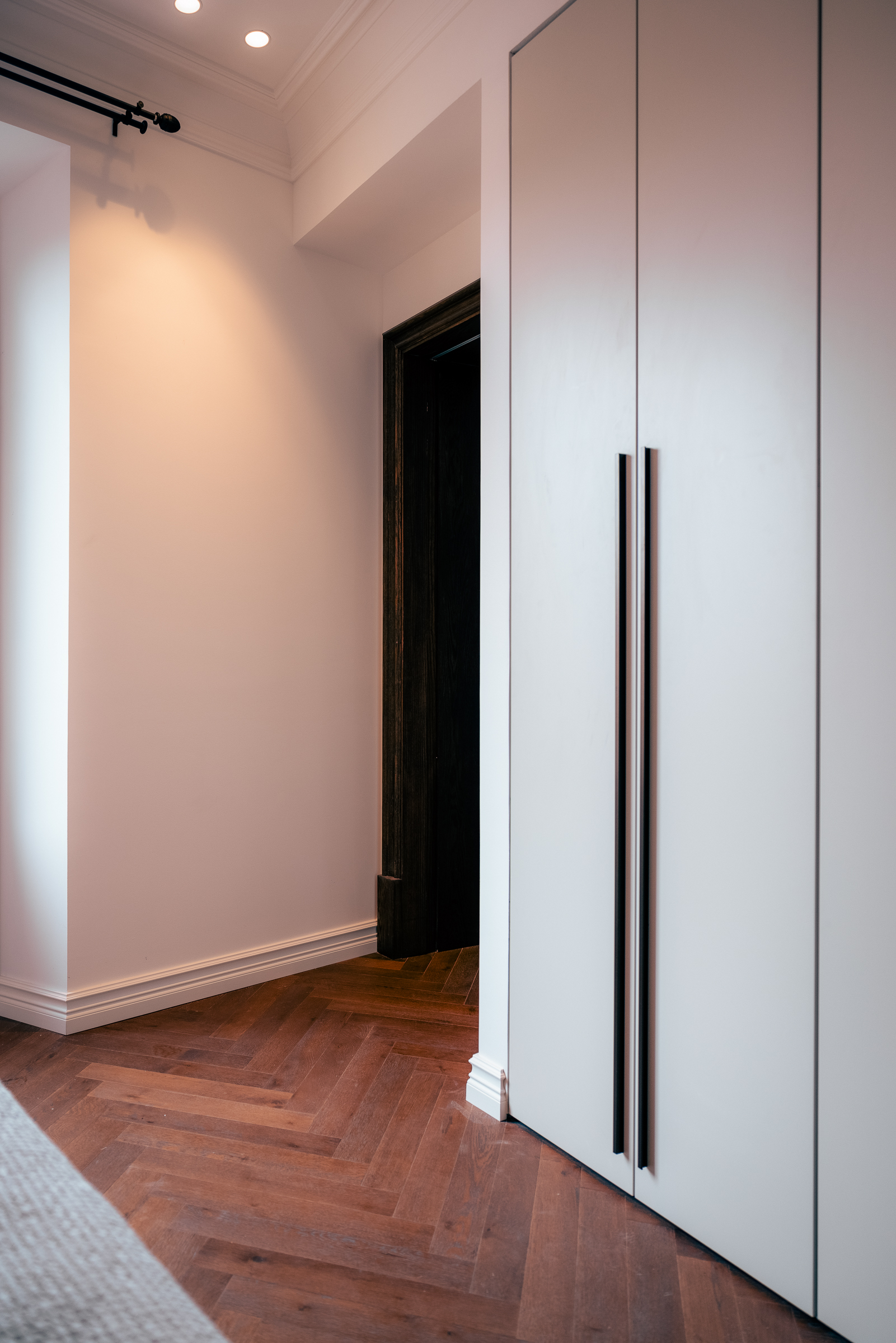 Elegant 3-Bedroom Apartment in Palma with Terrace and Balcony — image 27