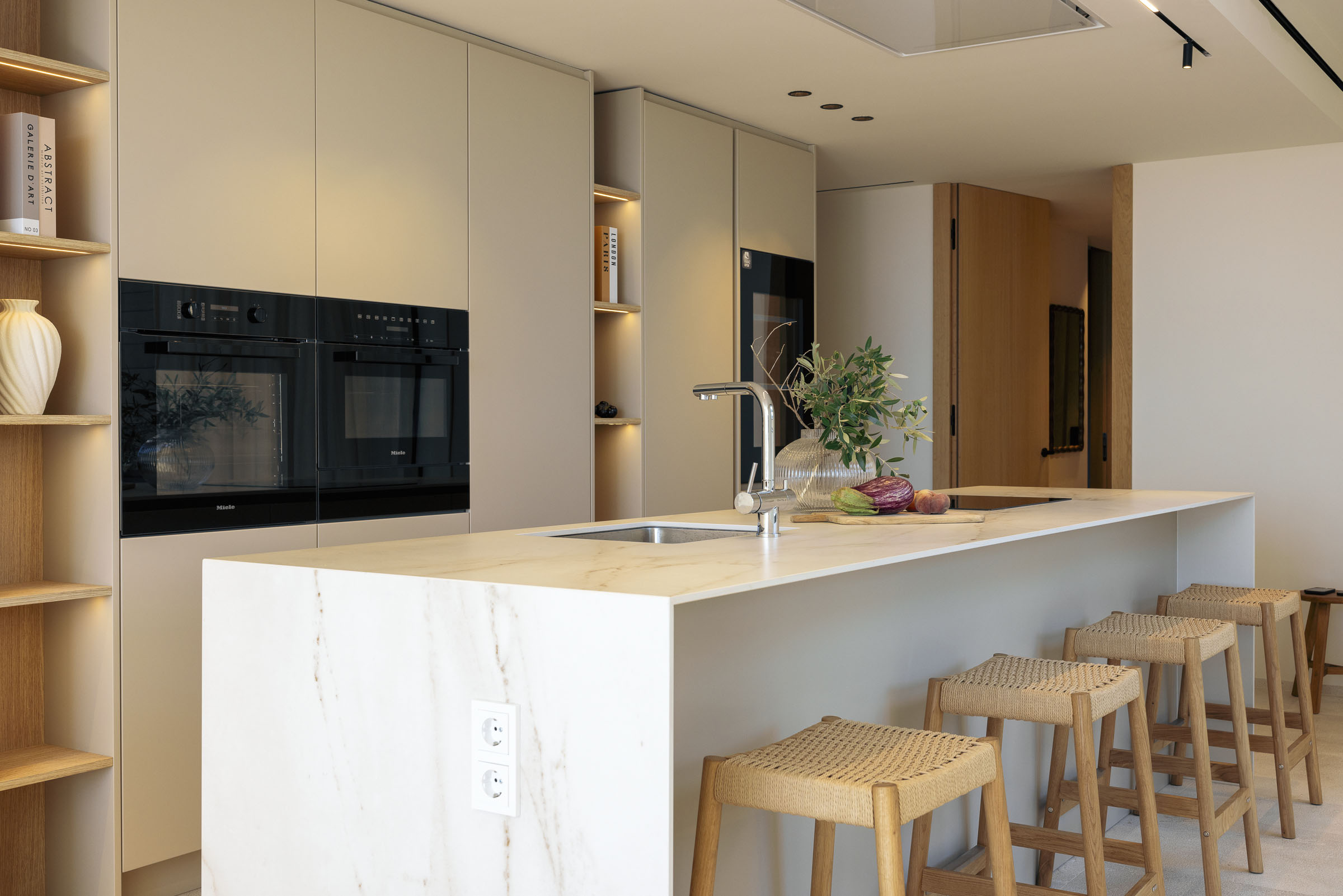 Exceptional 3-Bedroom Garden Apartment in Cala Major — 4