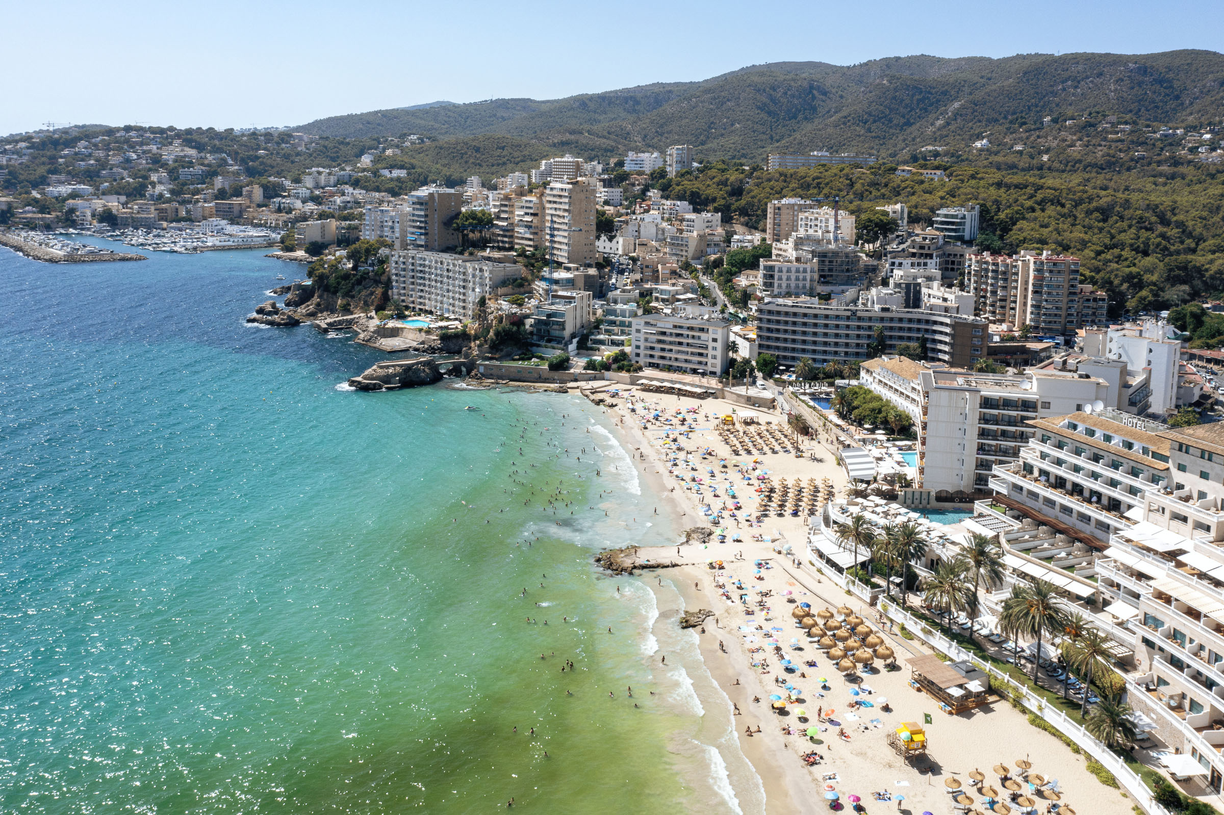 Exceptional 3-Bedroom Garden Apartment in Cala Major — image 27