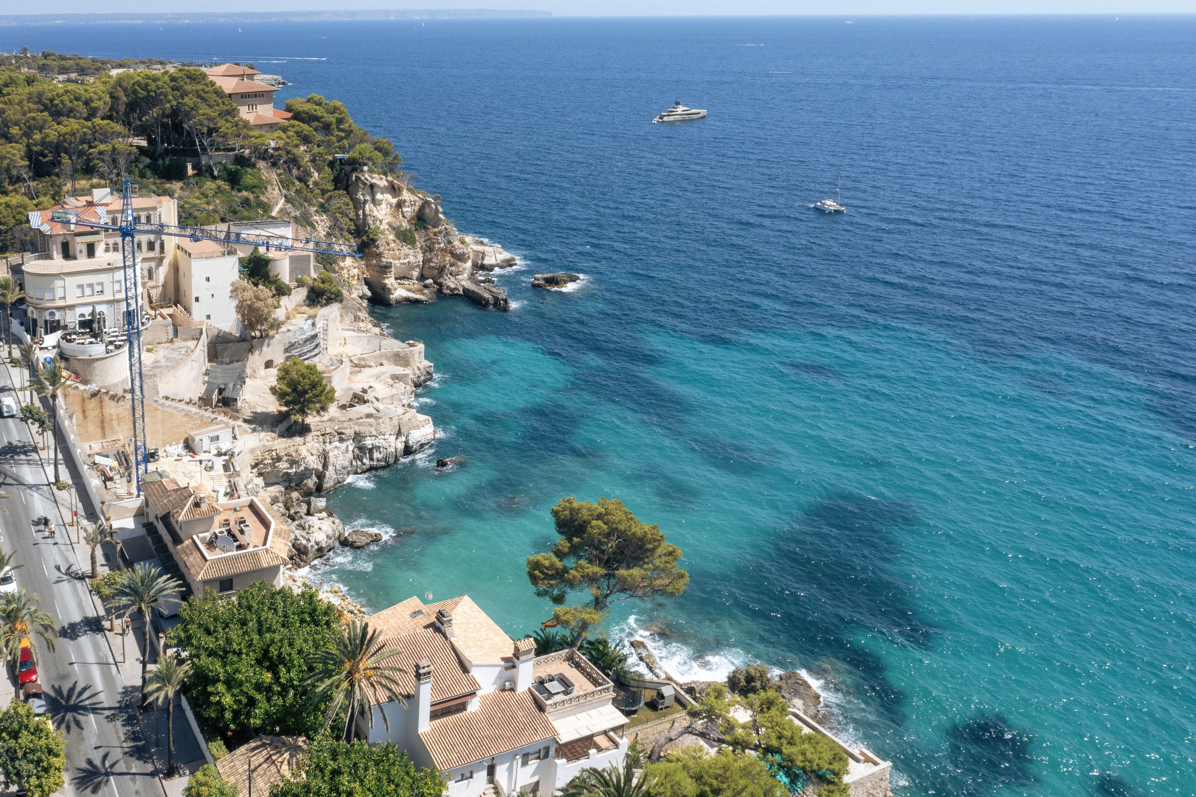 Exceptional 3-Bedroom Garden Apartment in Cala Major — image 28