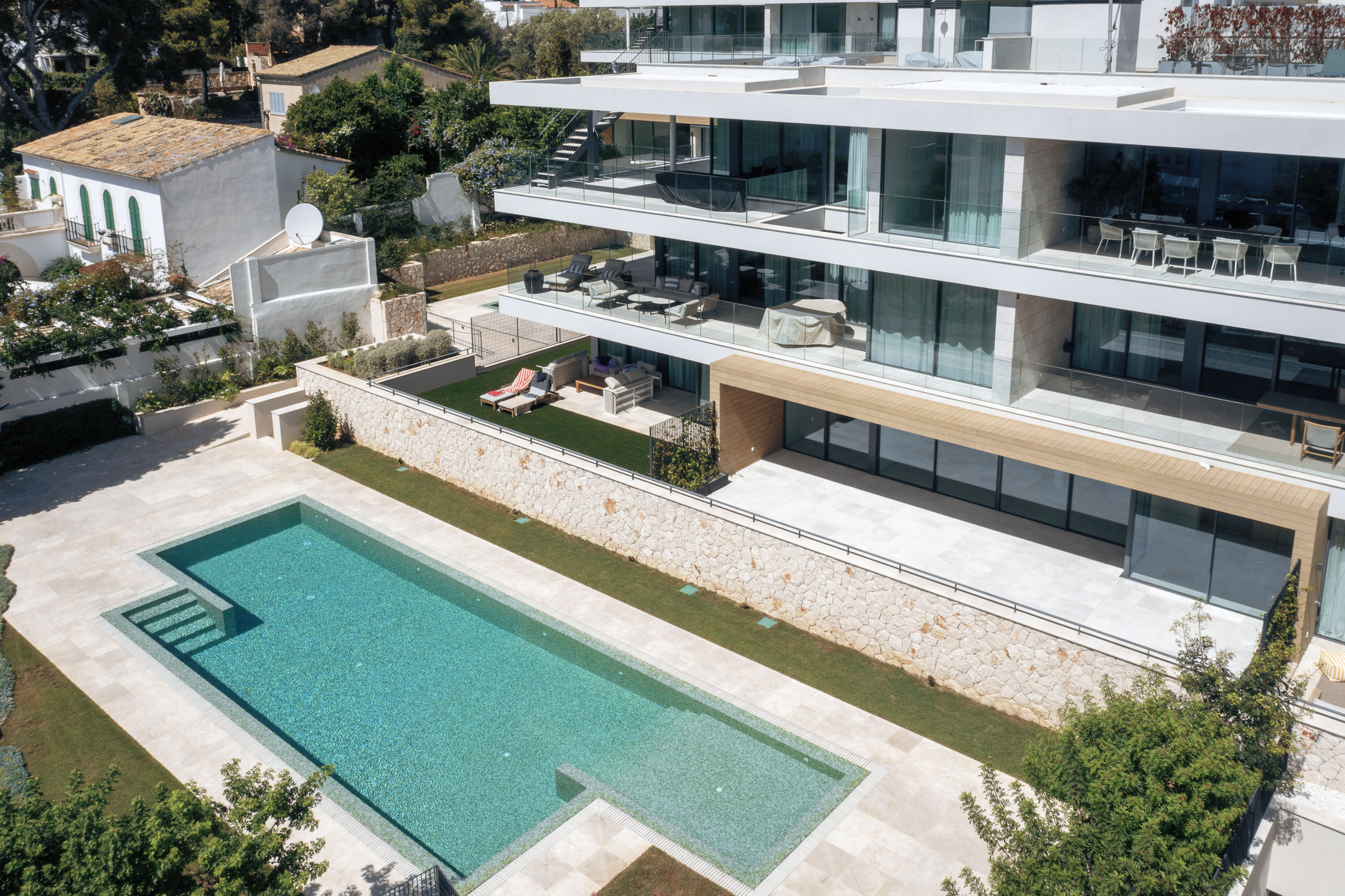 Exceptional 3-Bedroom Garden Apartment in Cala Major — image 29