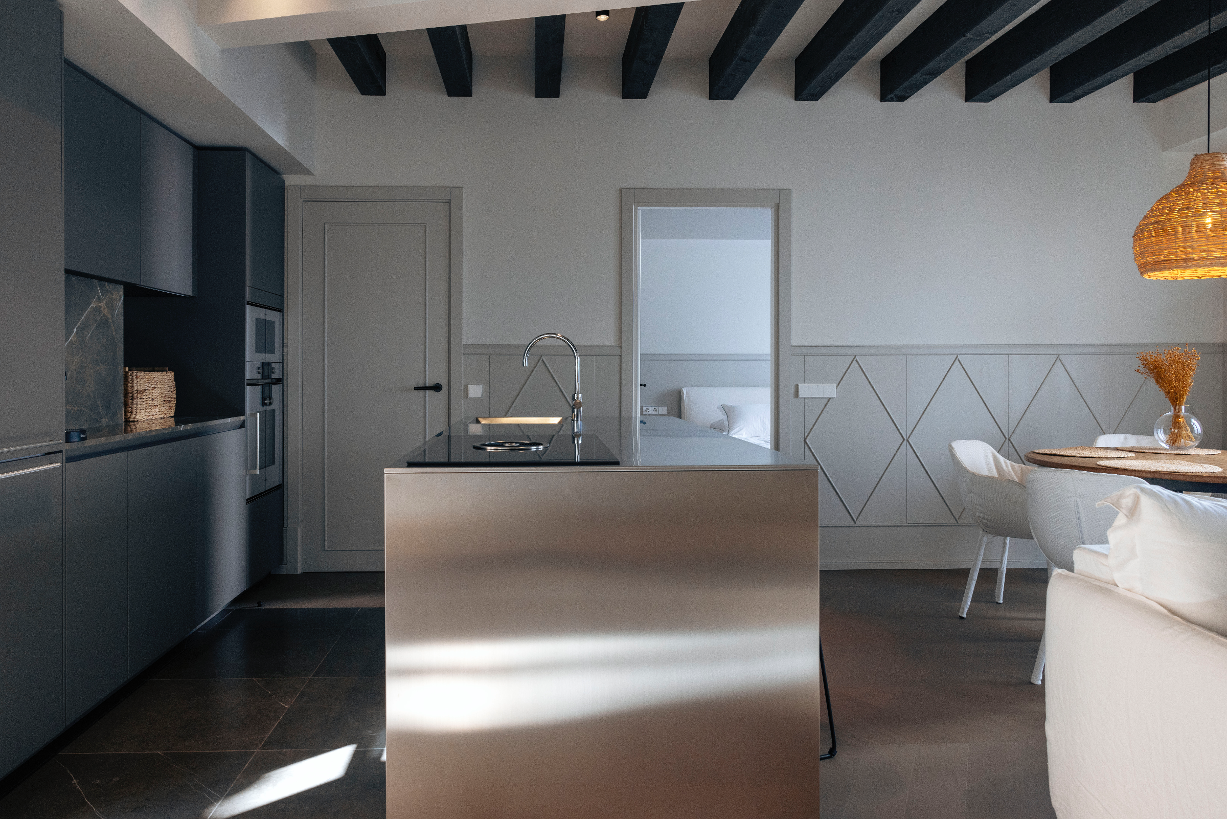 Exclusive Apartment in Palma's Historic Old Town — 9