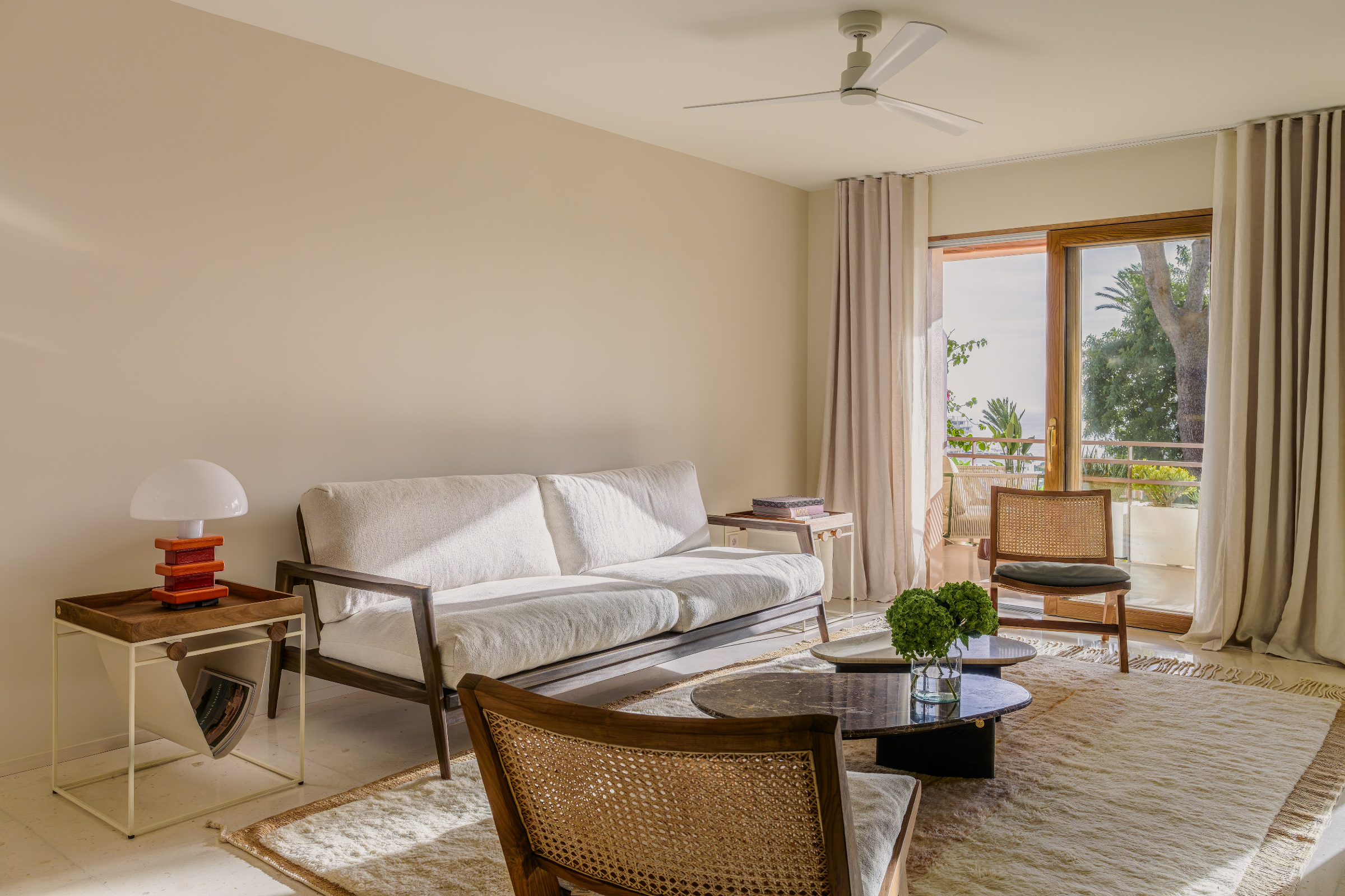 Renovated designer apartment with sea views in La Bonanova — 5
