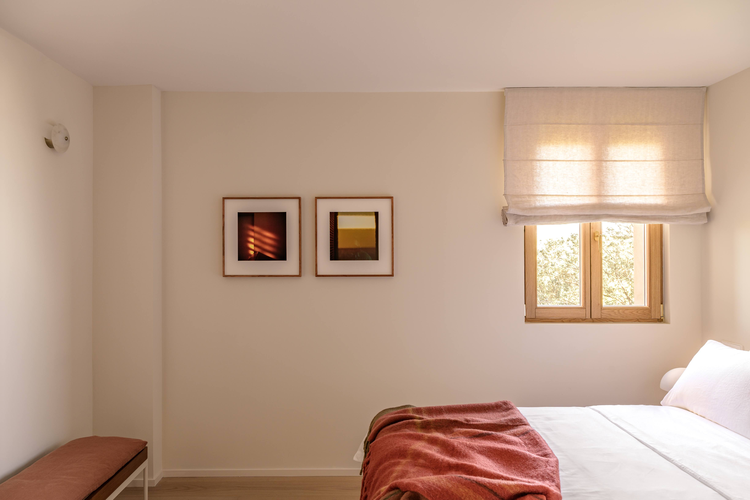 Renovated designer apartment with sea views in La Bonanova — 10