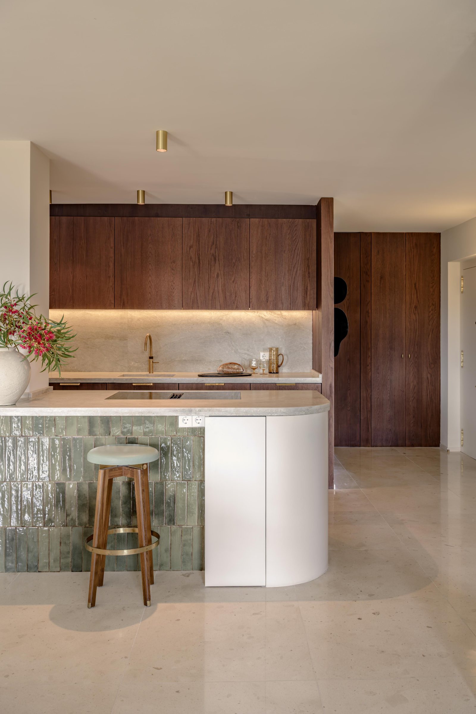 Renovated designer apartment with sea views in La Bonanova — image 24