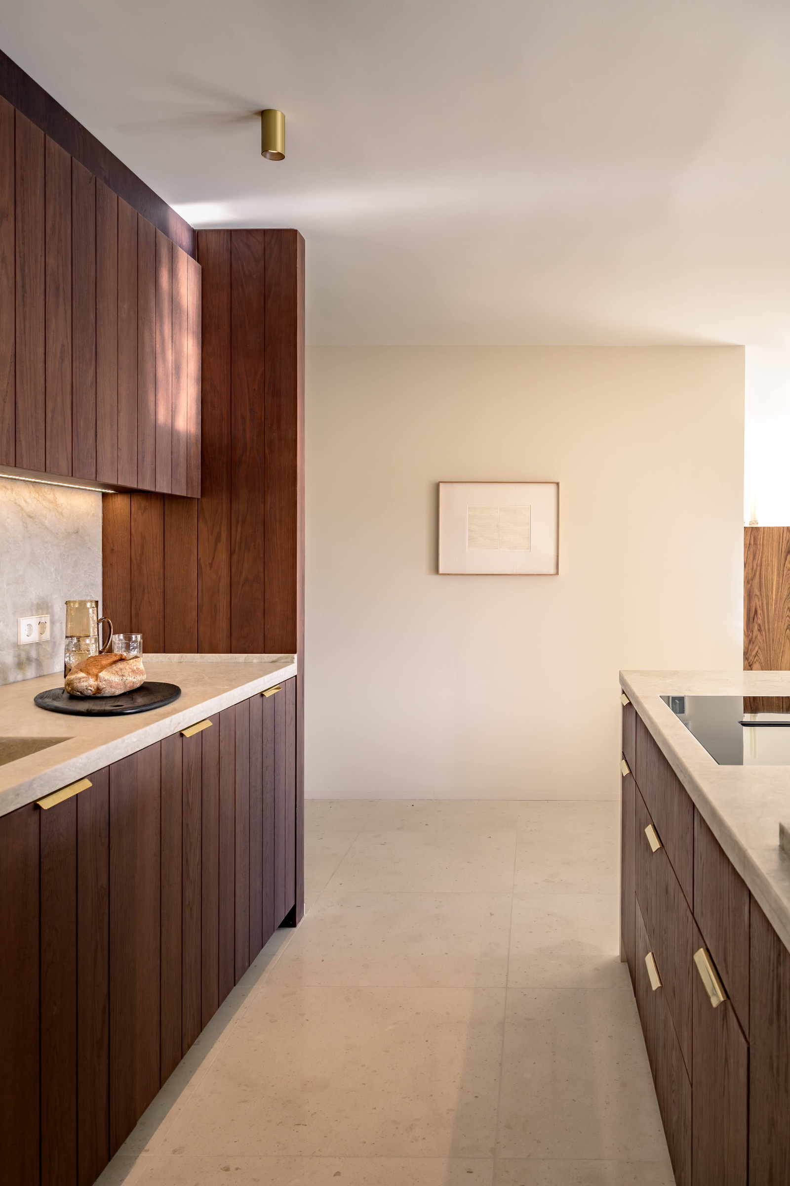Renovated designer apartment with sea views in La Bonanova — image 25