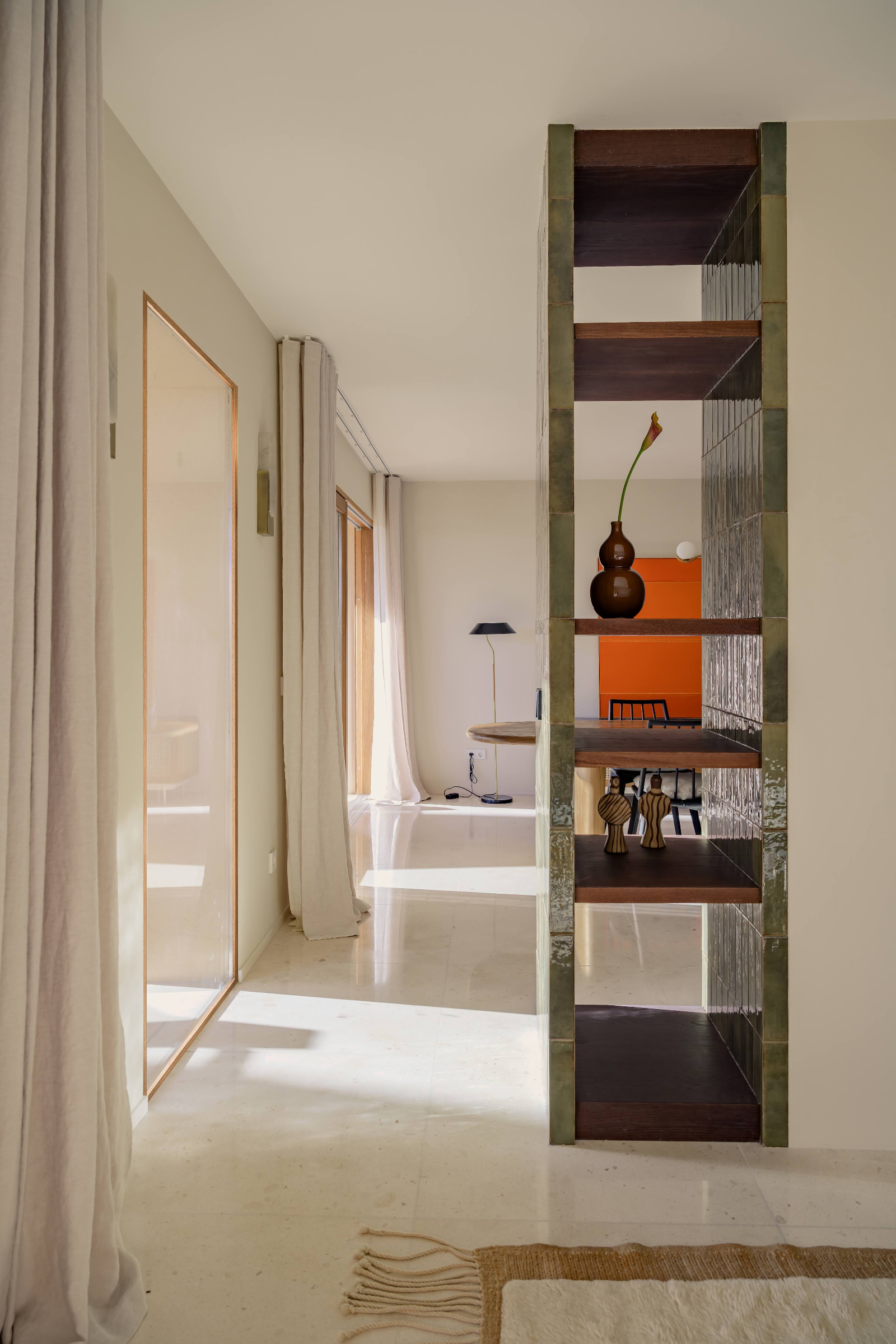 Renovated designer apartment with sea views in La Bonanova — image 28