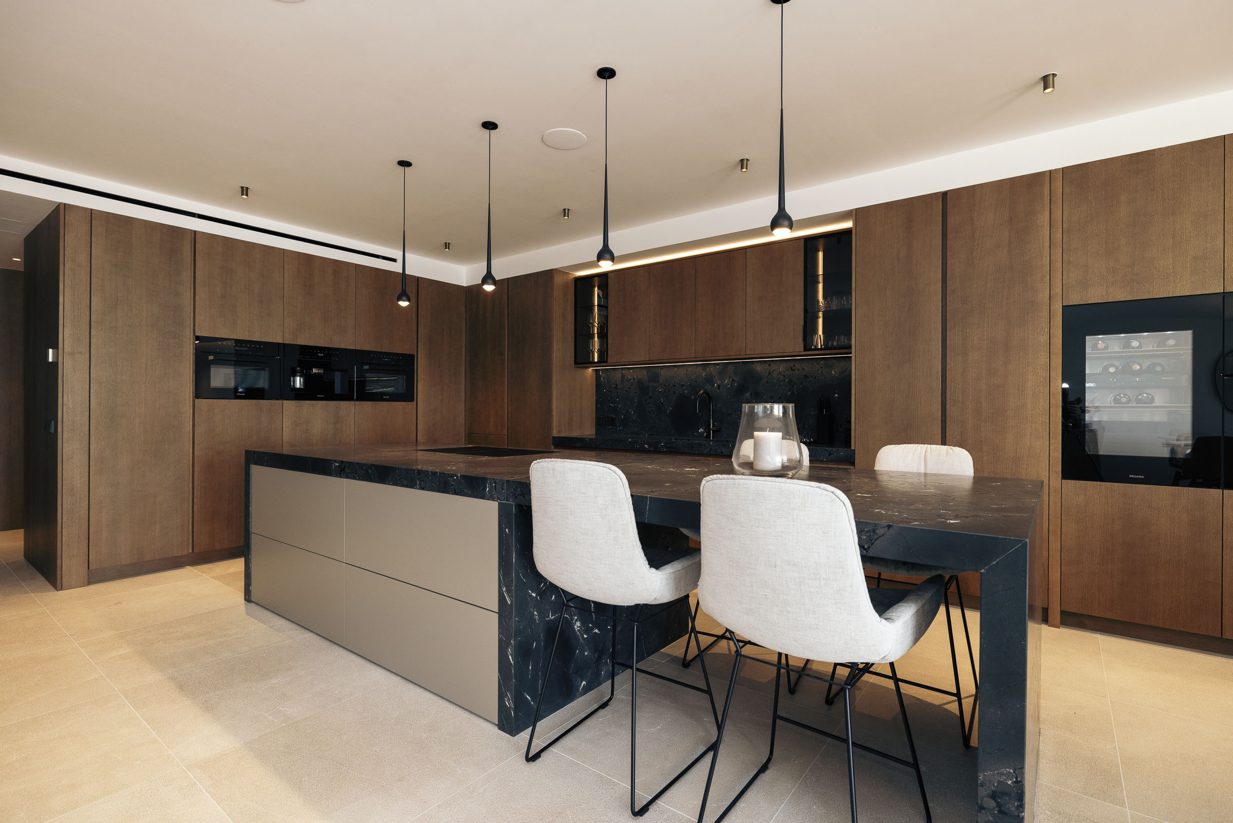 Exceptional 2-Bedroom Apartment in Portixol with Sea Views — 3