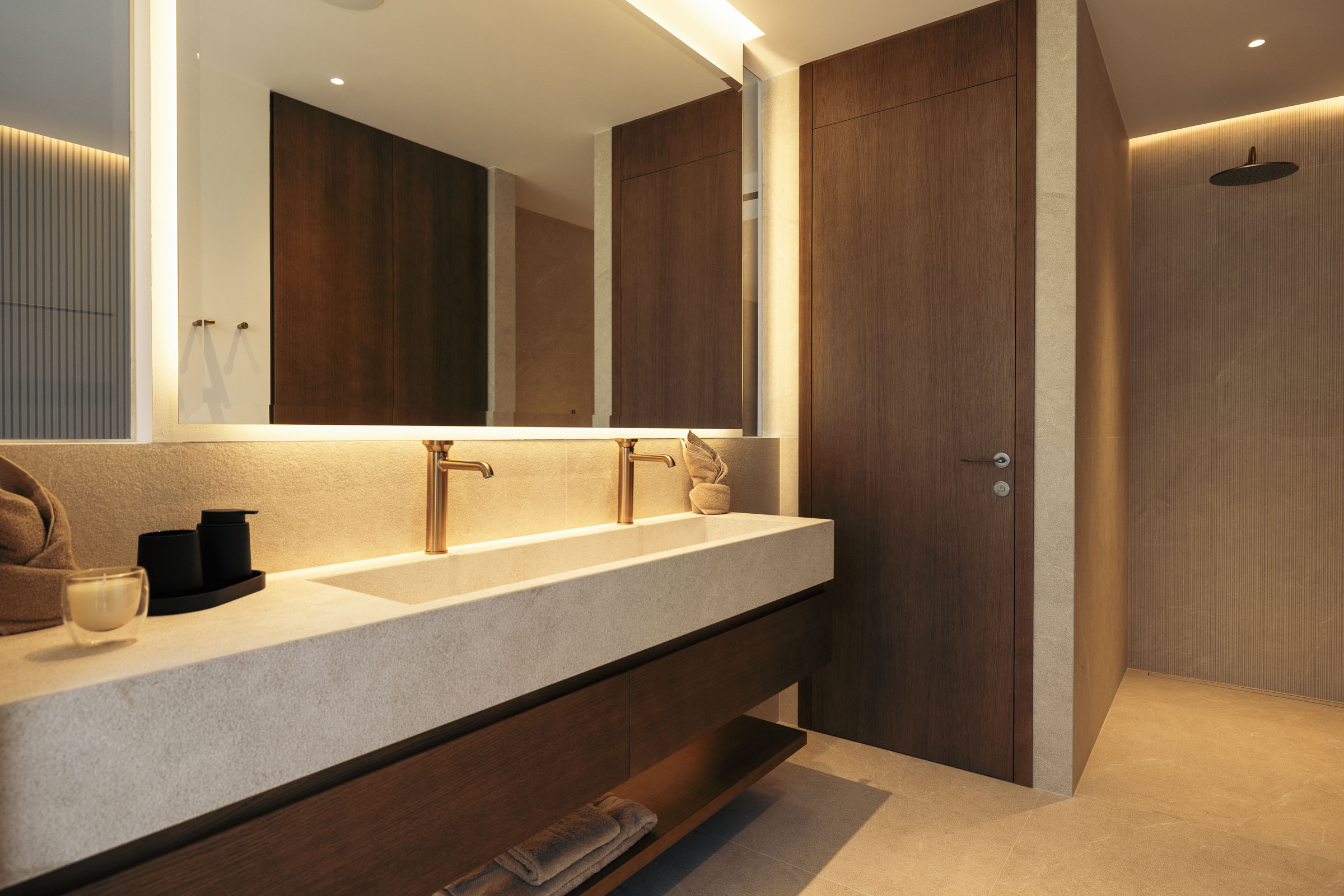 Exceptional 2-Bedroom Apartment in Portixol with Sea Views — image 14