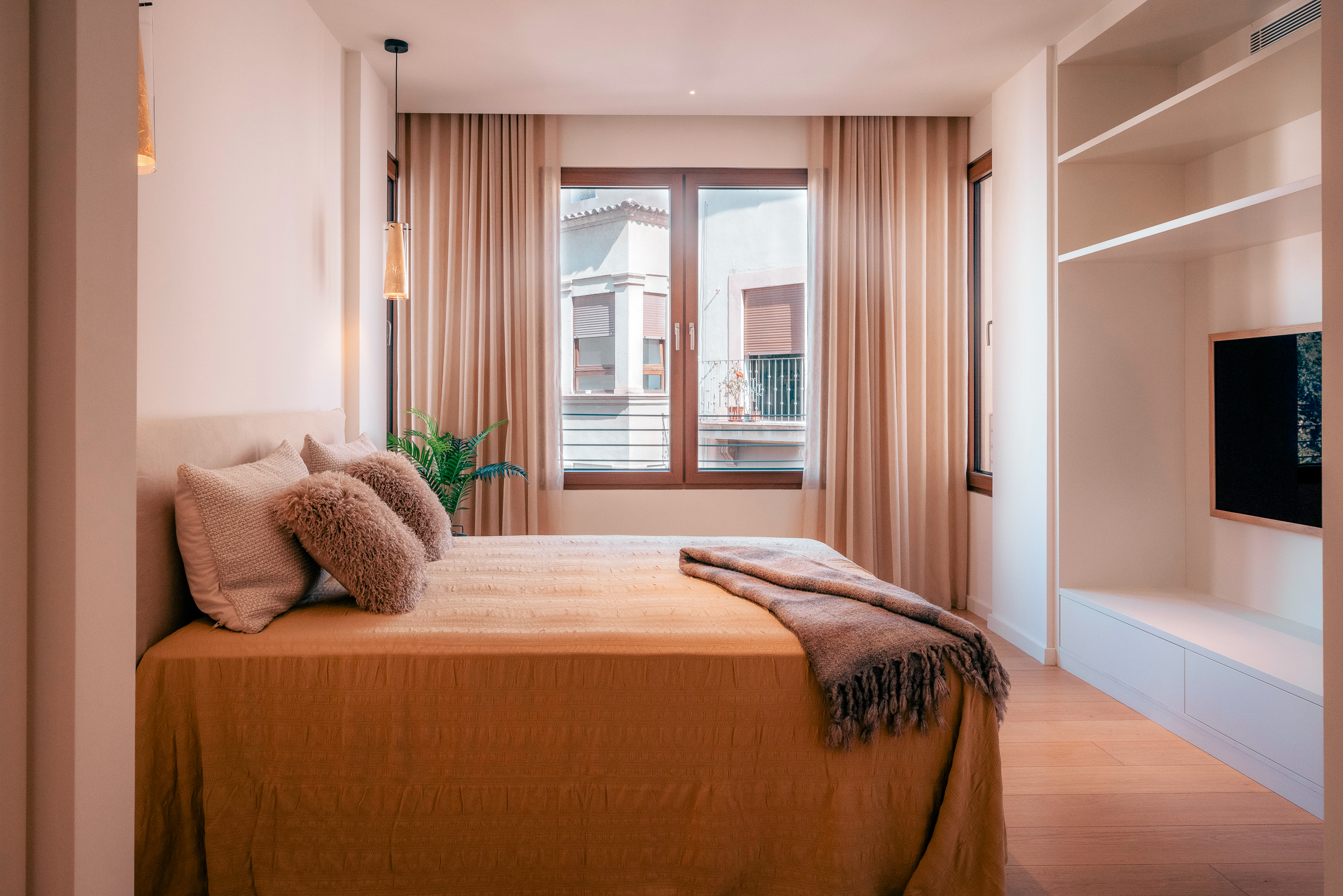 Contemporary 2-Bedroom Duplex Apartment in Palma with Sea Views — 4