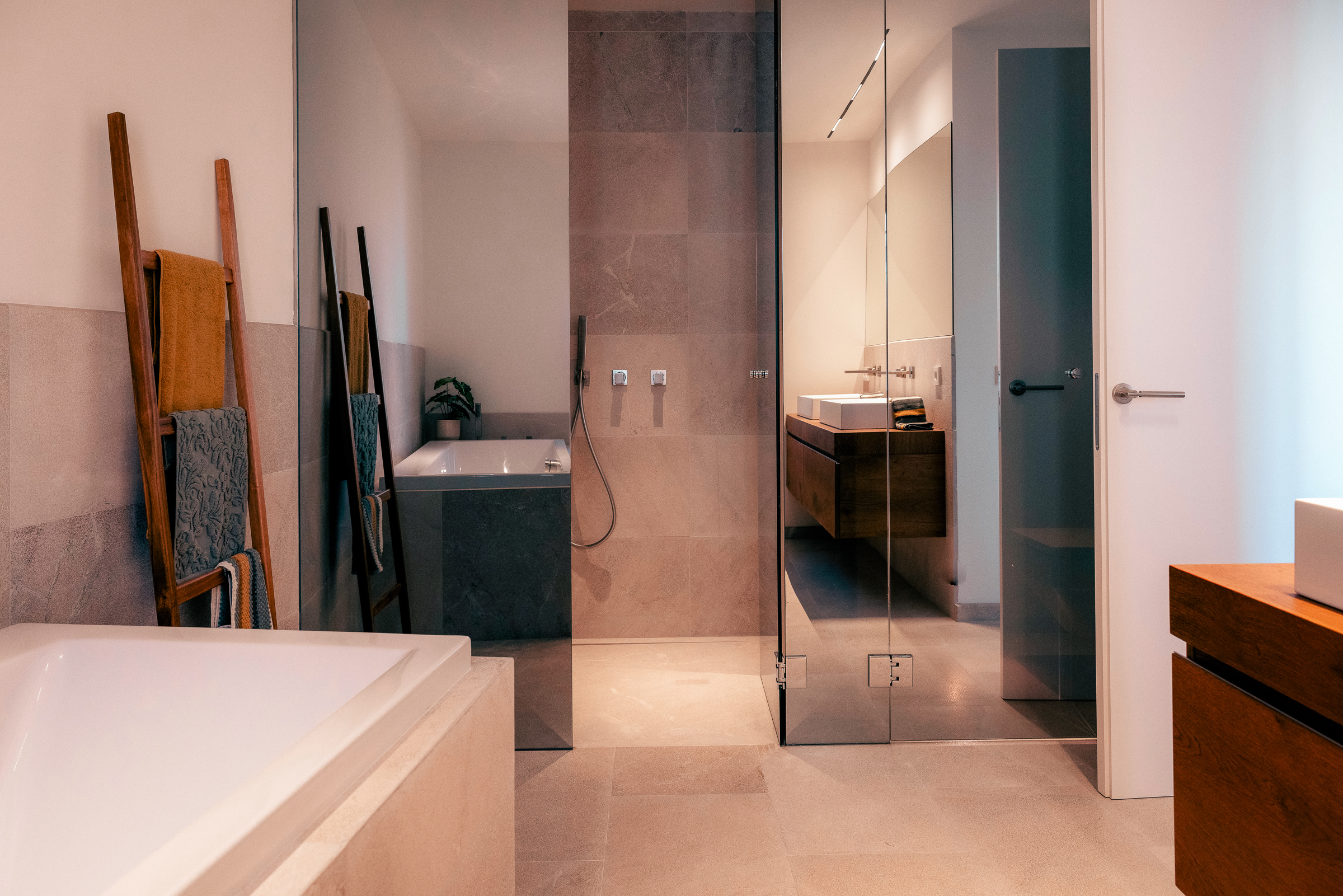 Contemporary 2-Bedroom Duplex Apartment in Palma with Sea Views — 7
