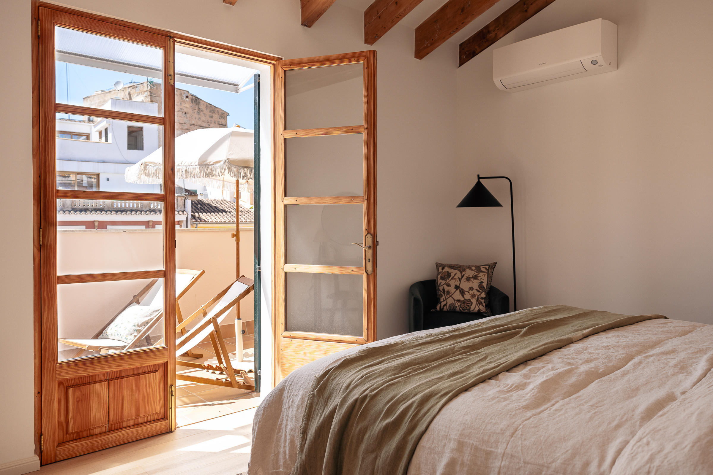 Beautiful Fully Renovated Duplex Penthouse in Old Town Palma — image 16