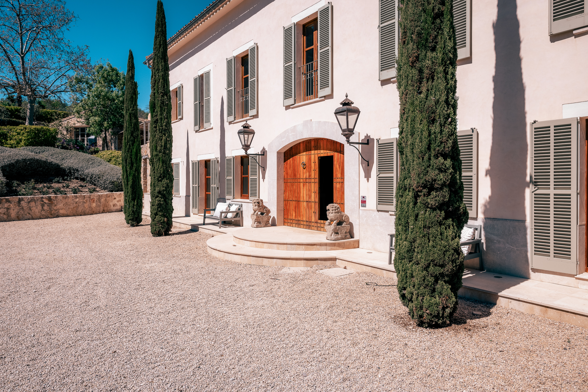 Nine bedrooms estate in the Tramuntana mountains outside Puigpunyent — 3