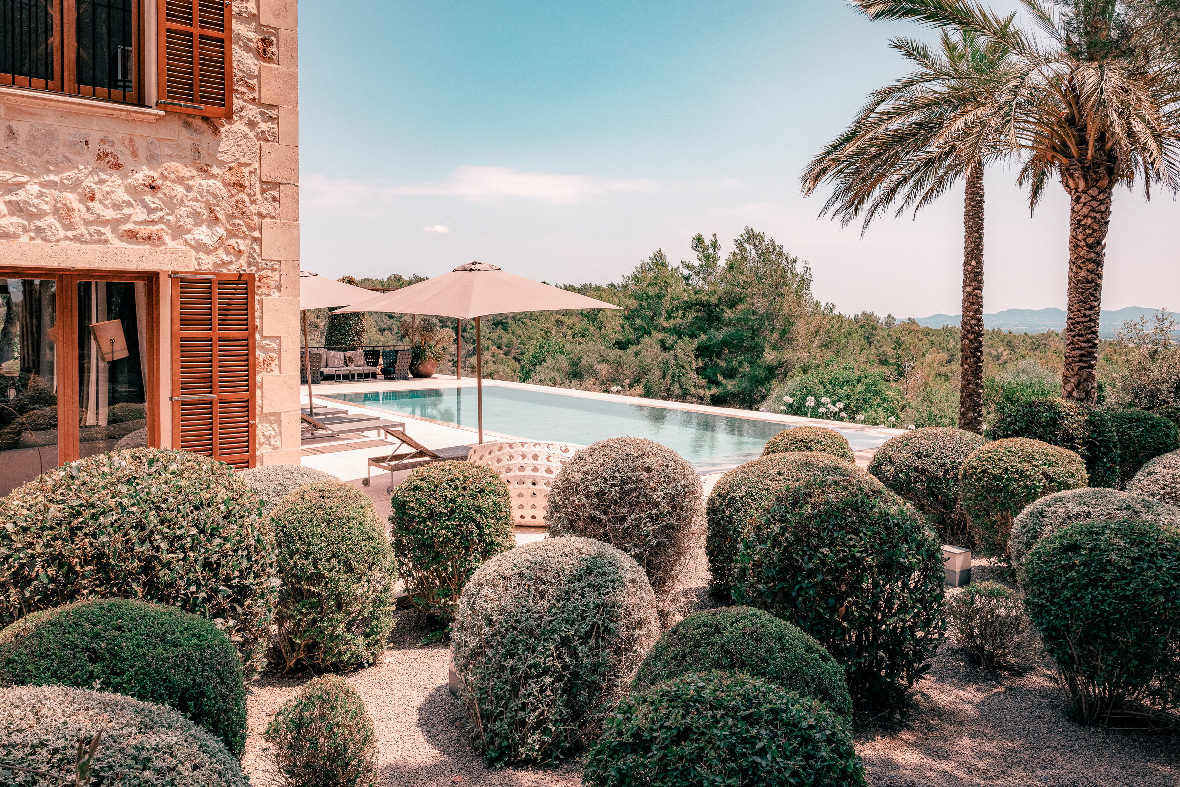 Elegant 5-Bedroom Villa in Porreres with Panoramic Views — 1