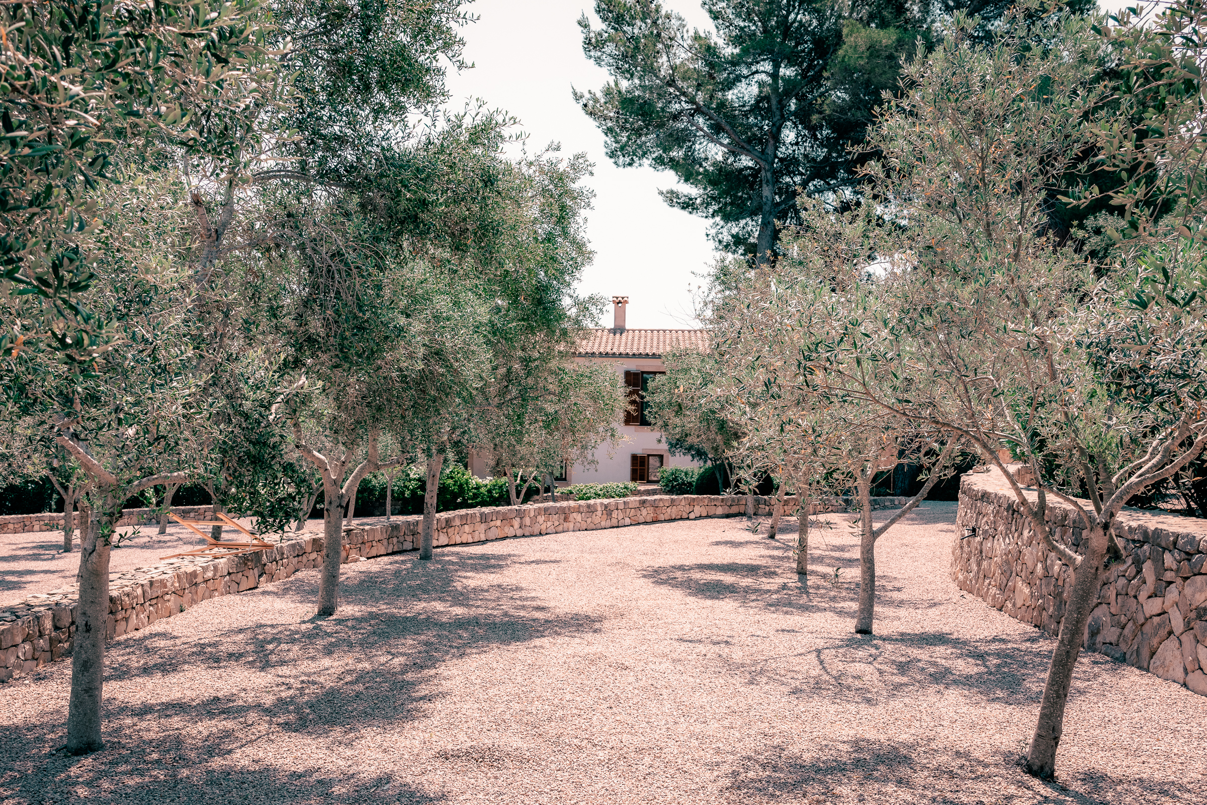 Elegant 5-Bedroom Villa in Porreres with Panoramic Views — image 25