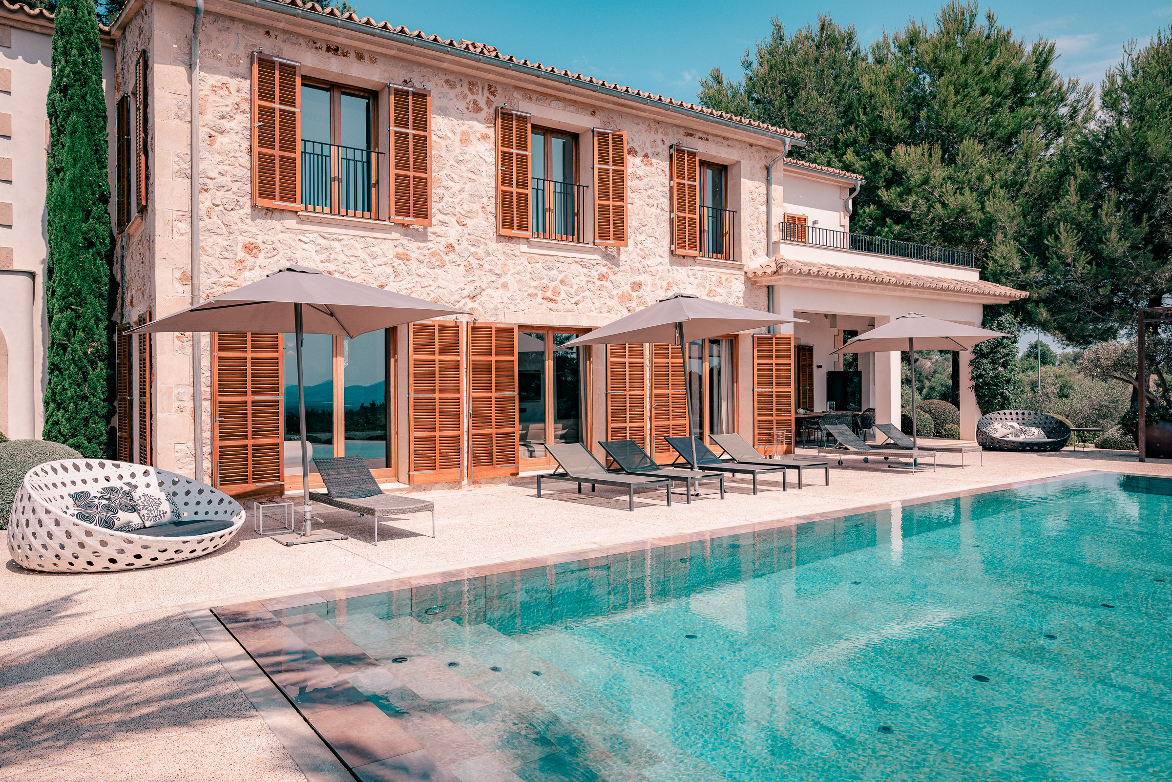 Elegant 5-Bedroom Villa in Porreres with Panoramic Views — image 28
