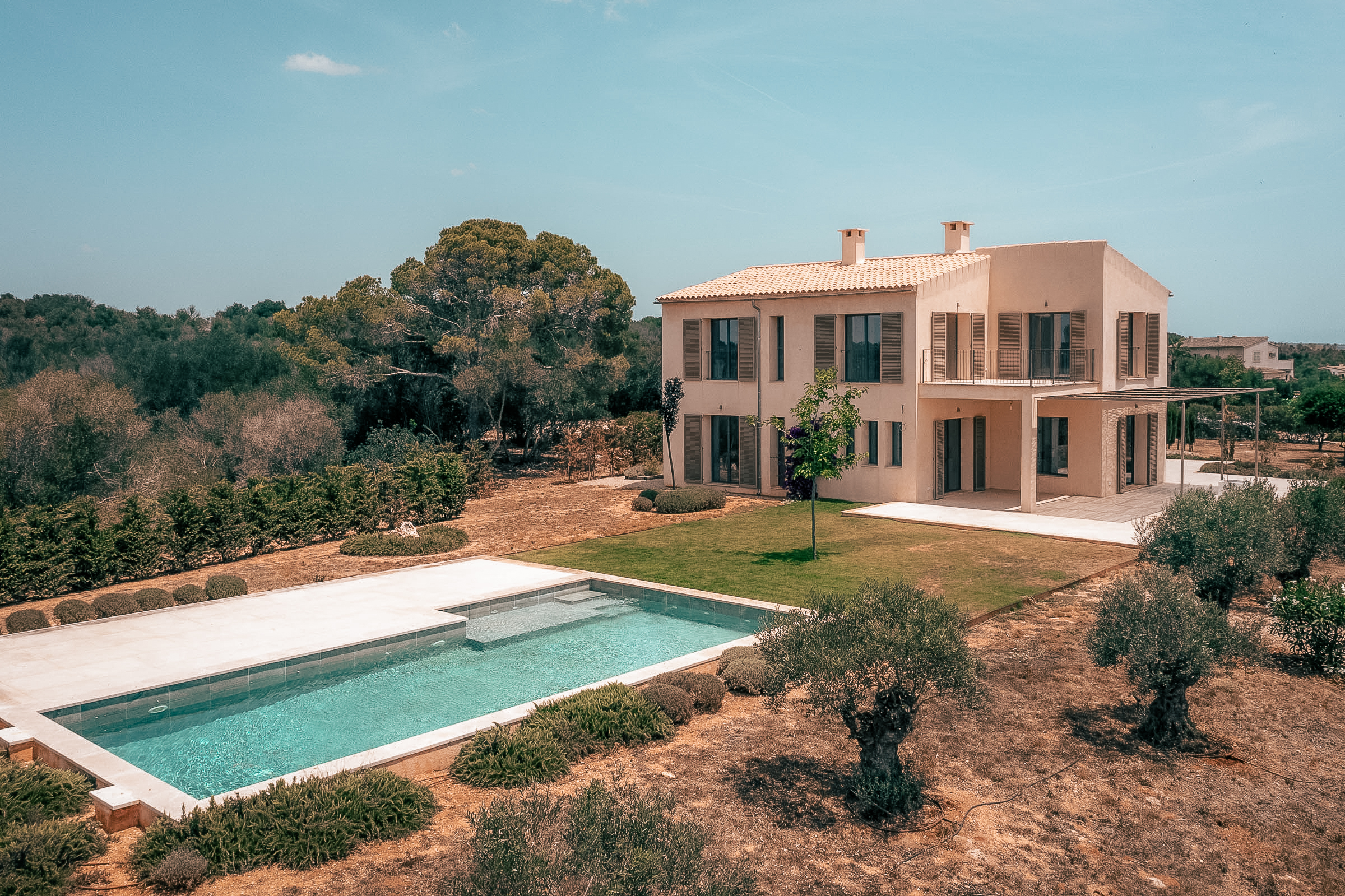 Beautiful newly built 5 bedroom finca on a large plot in Santanyi — 2