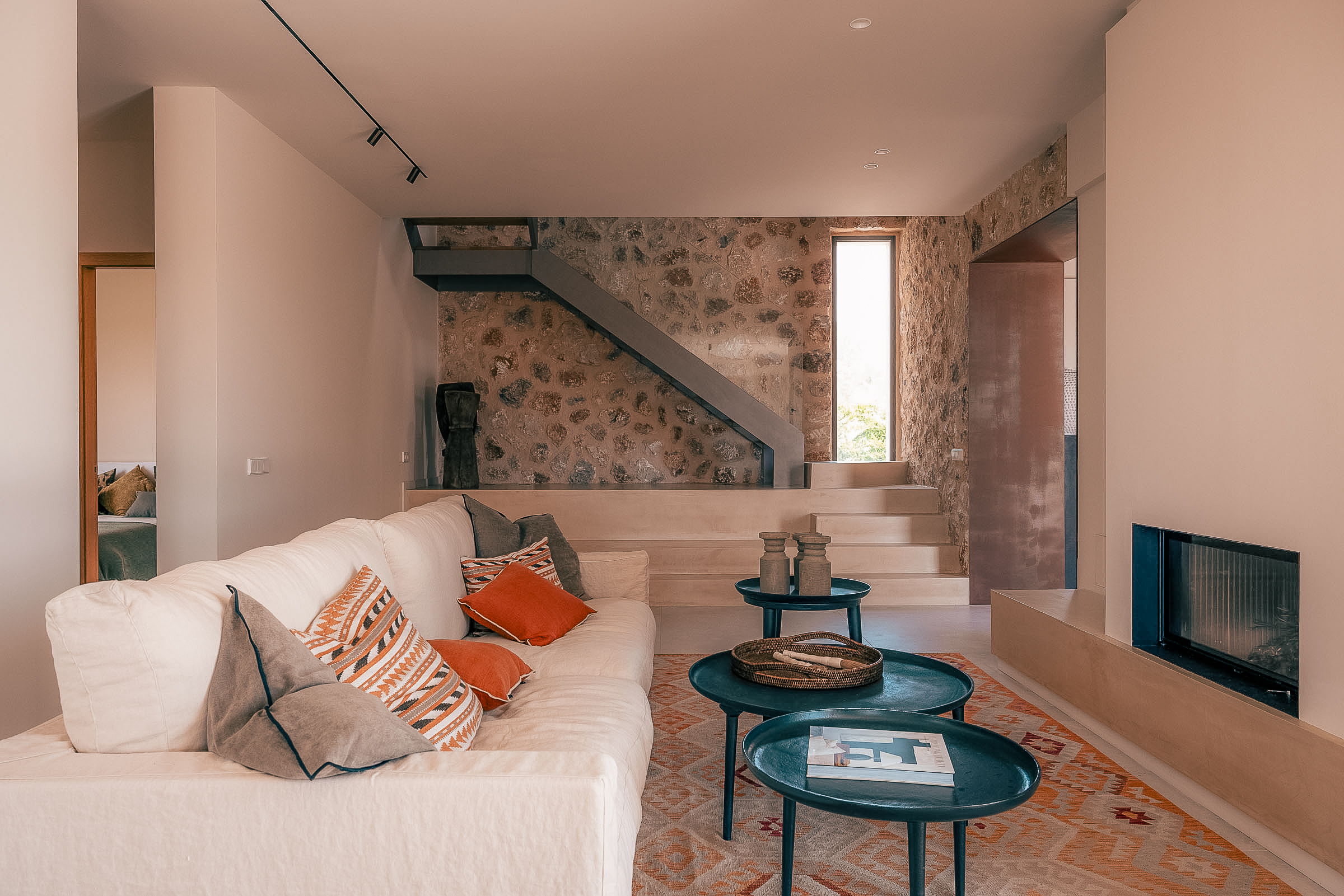 Beautiful newly built 5 bedroom finca on a large plot in Santanyi — 8