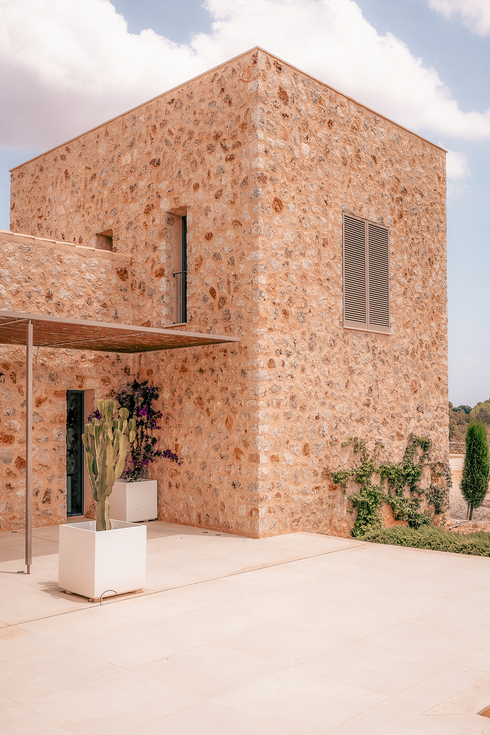 Beautiful newly built 5 bedroom finca on a large plot in Santanyi — image 14