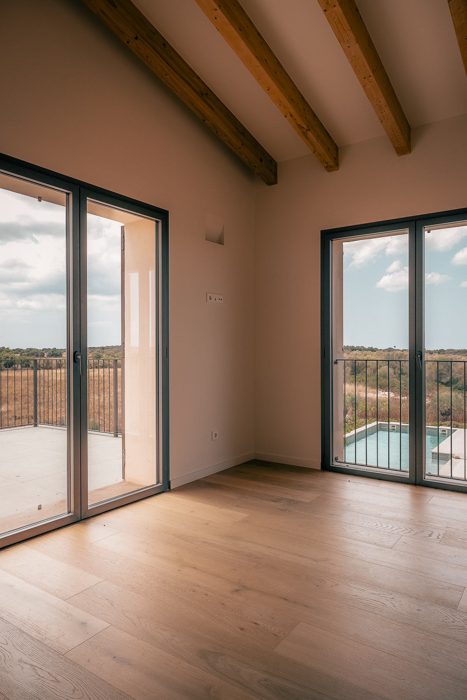 Beautiful newly built 5 bedroom finca on a large plot in Santanyi — image 16