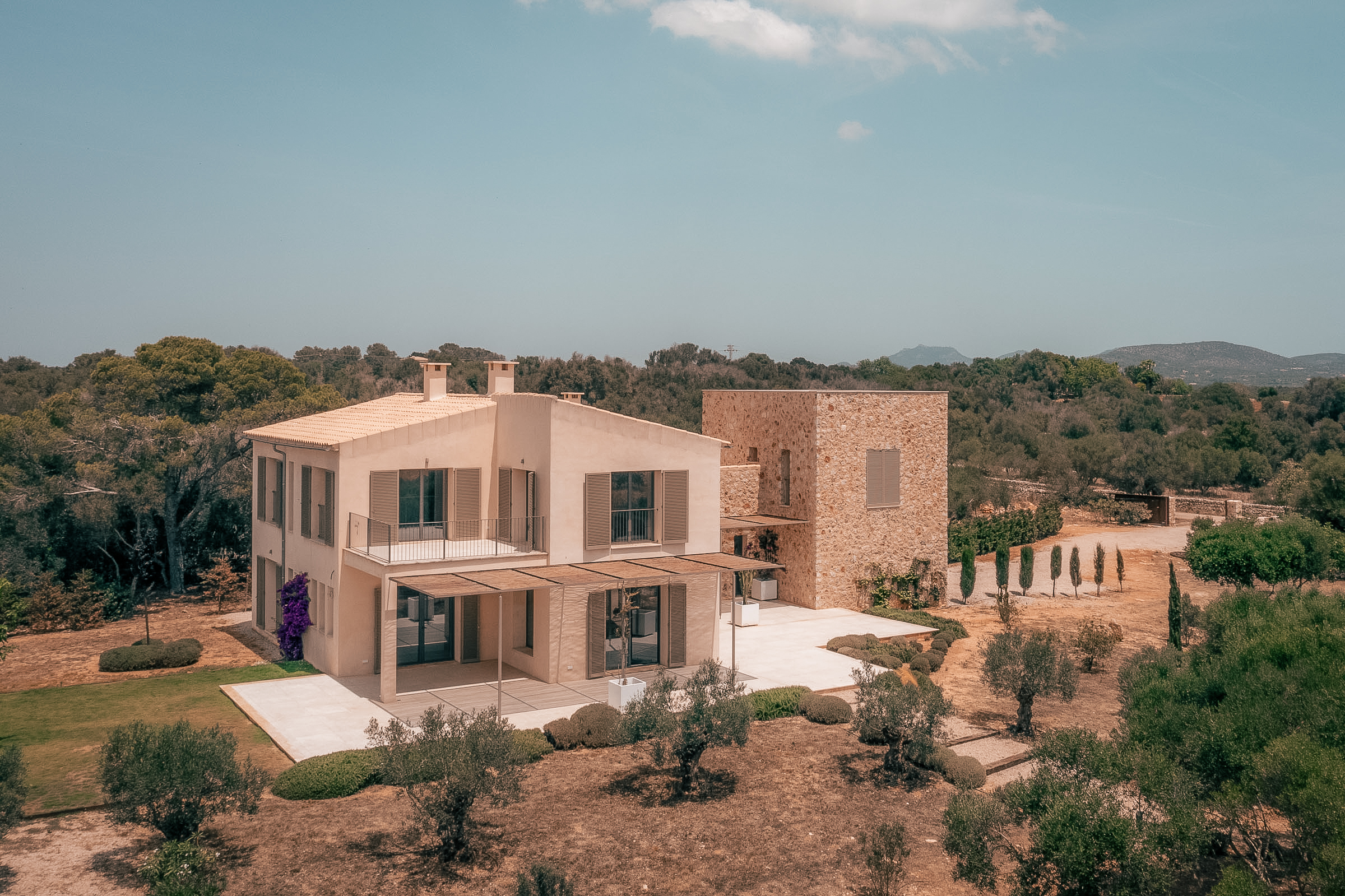Beautiful newly built 5 bedroom finca on a large plot in Santanyi — image 22
