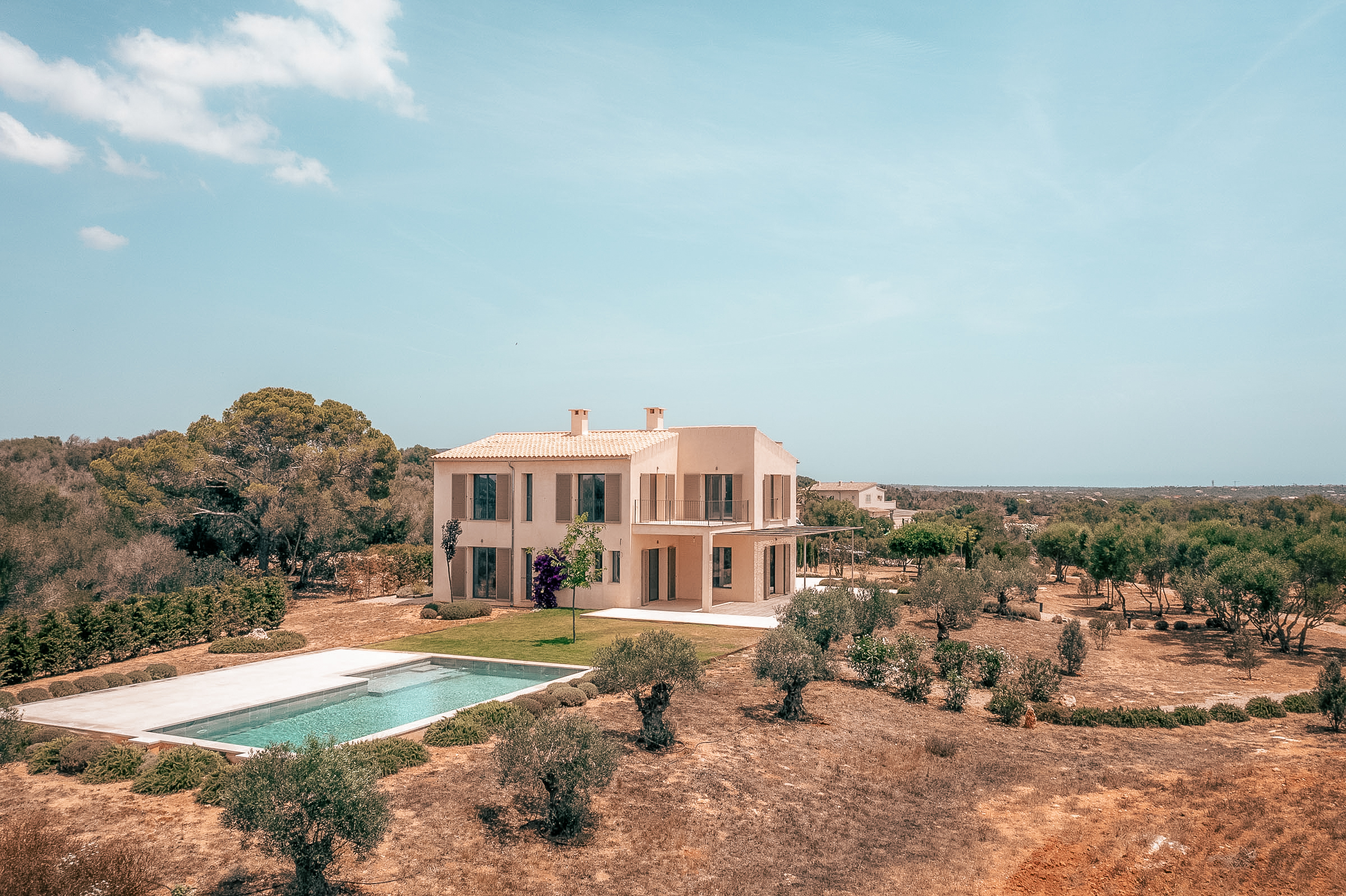 Beautiful newly built 5 bedroom finca on a large plot in Santanyi — image 23