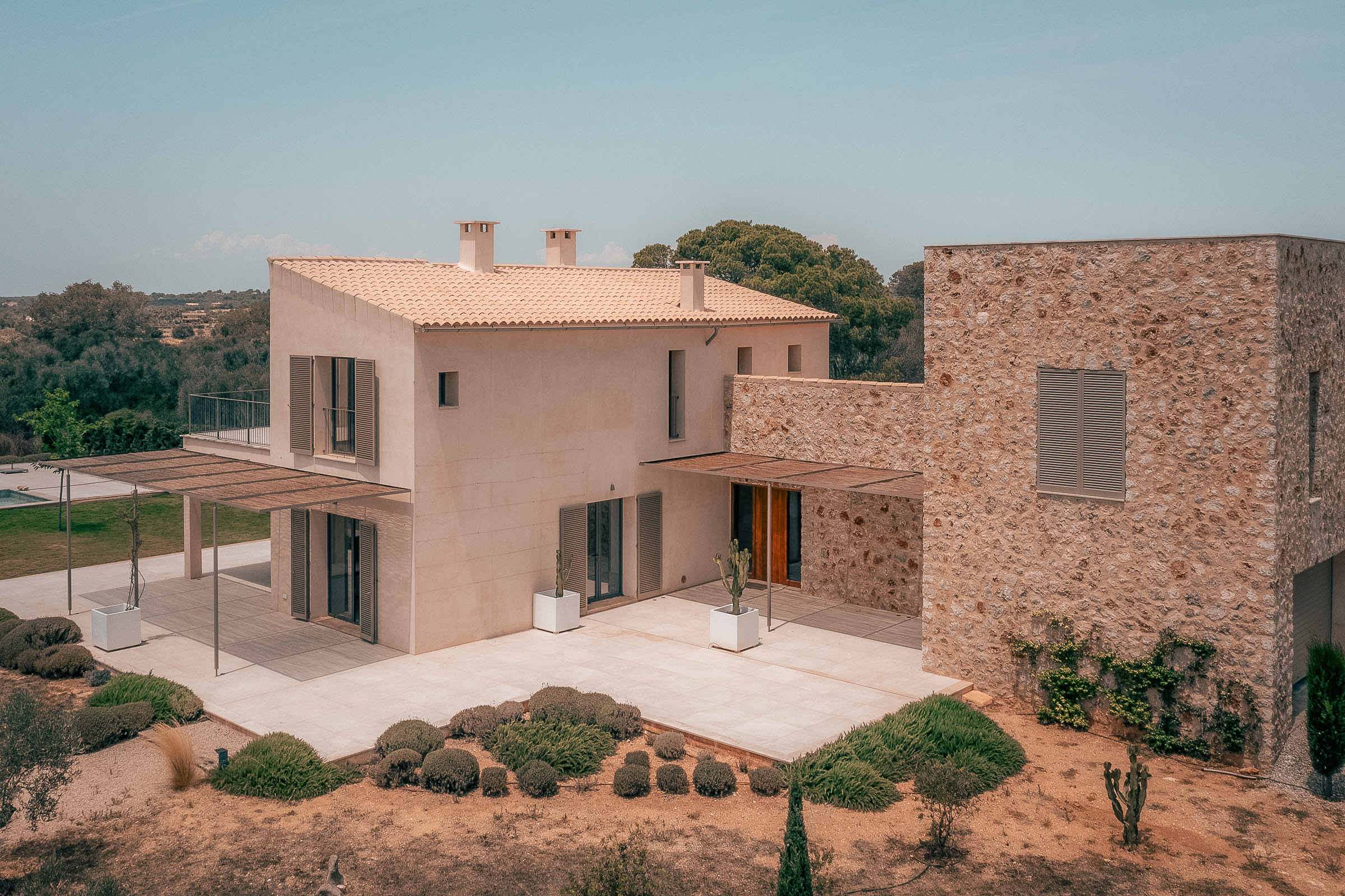 Beautiful newly built 5 bedroom finca on a large plot in Santanyi — image 28