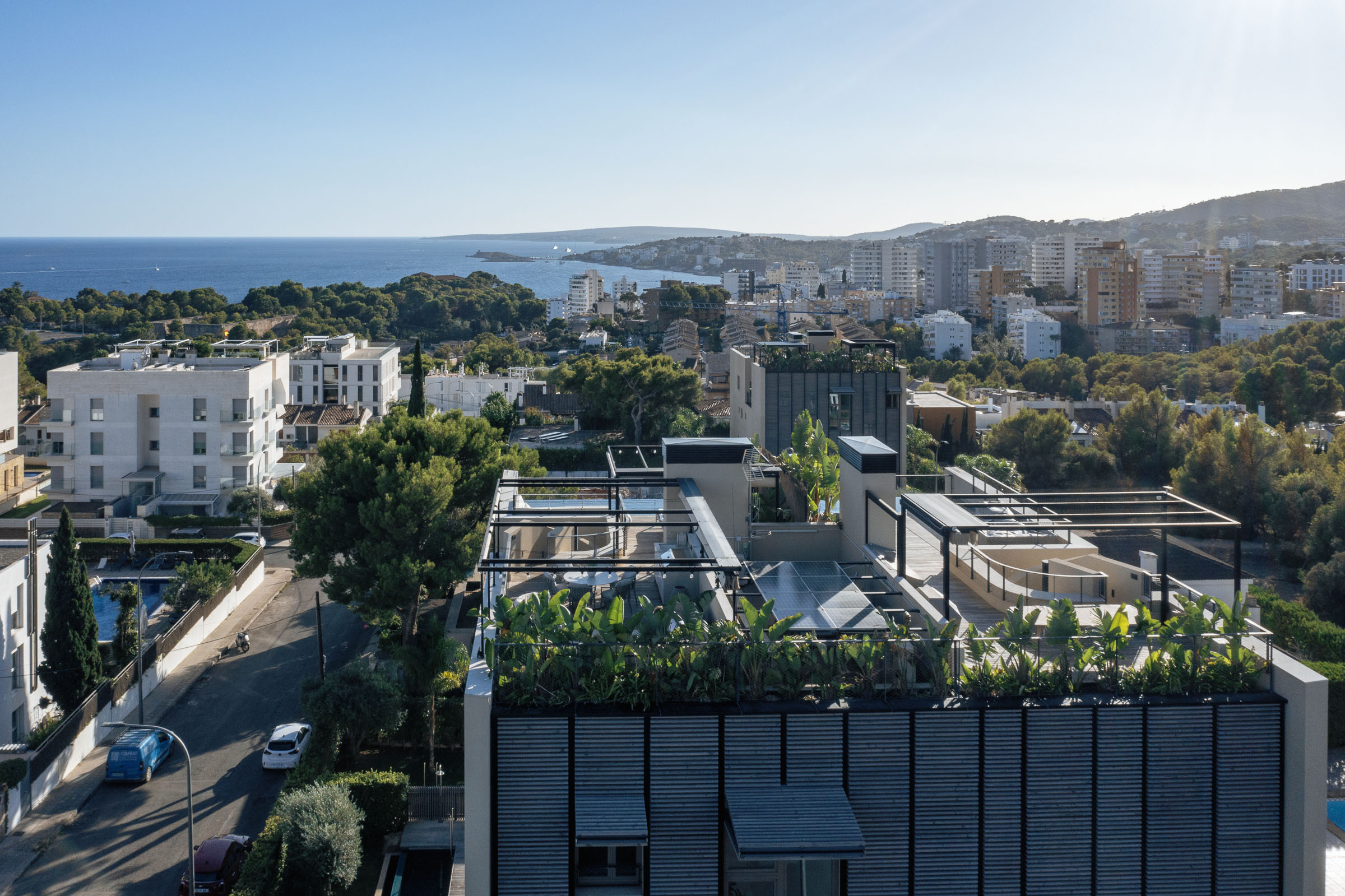 Contemporary Duplex Penthouse in Bonanova, with Private Rooftop Pool and Sea Views — 2