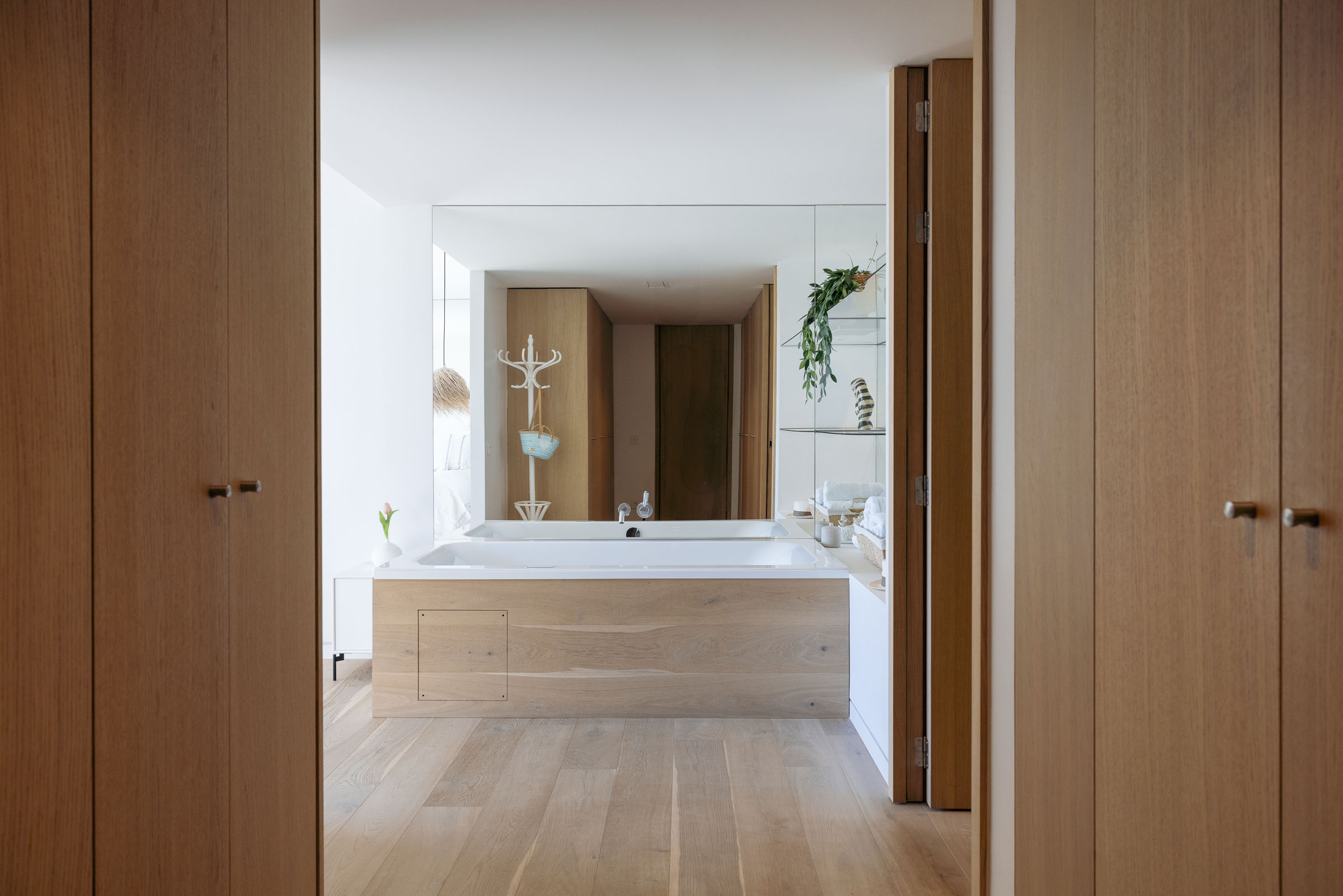 Contemporary Duplex Penthouse in Bonanova, with Private Rooftop Pool and Sea Views — image 13