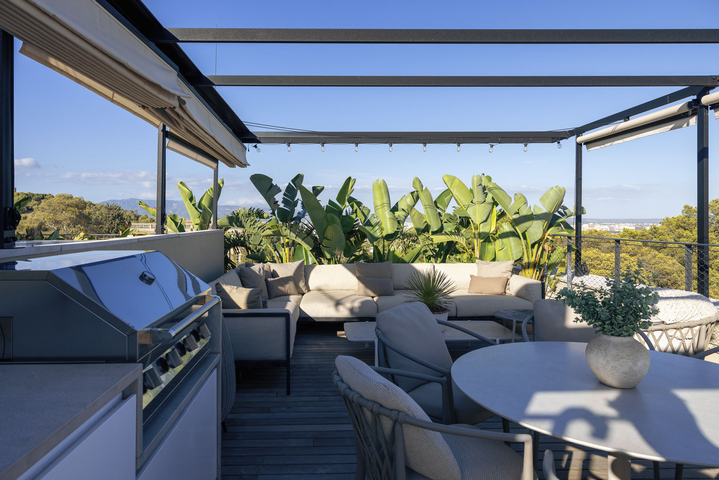 Contemporary Duplex Penthouse in Bonanova, with Private Rooftop Pool and Sea Views — image 27
