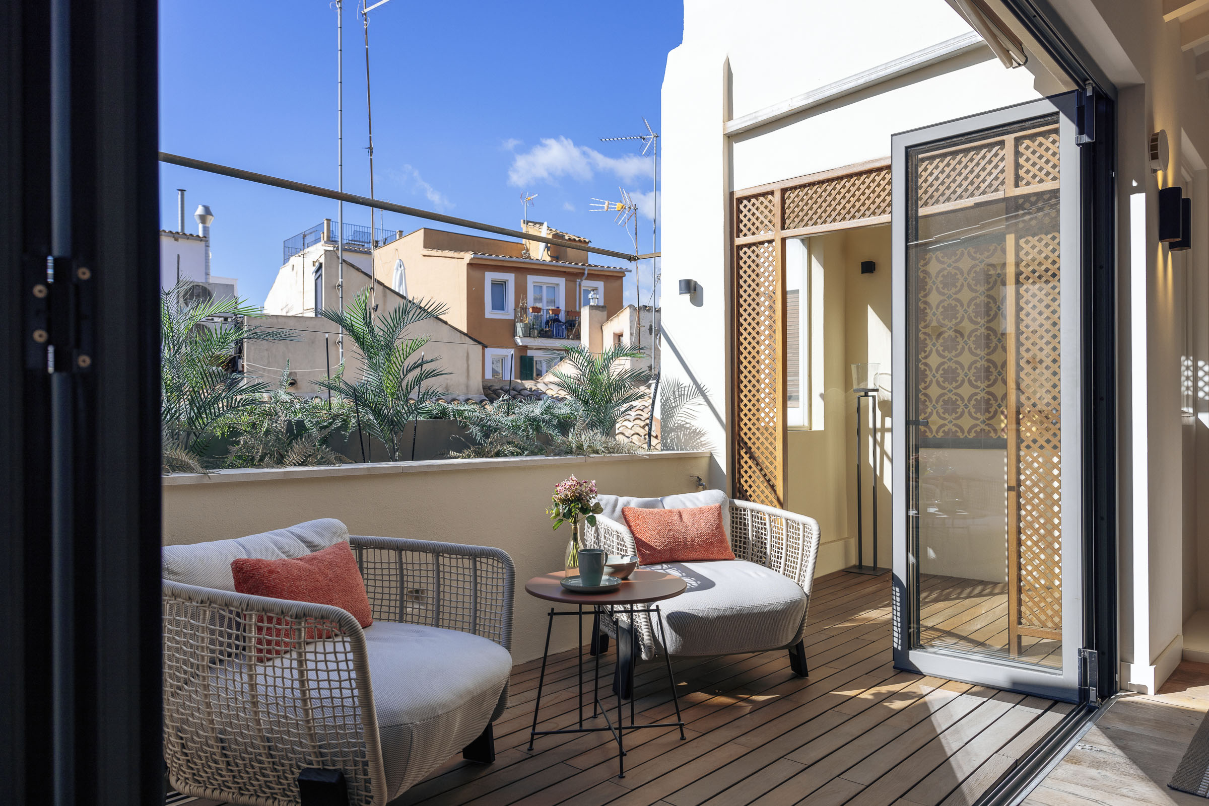 Elegant Duplex with Two Private Terraces and garage in Santa Catalina — 2