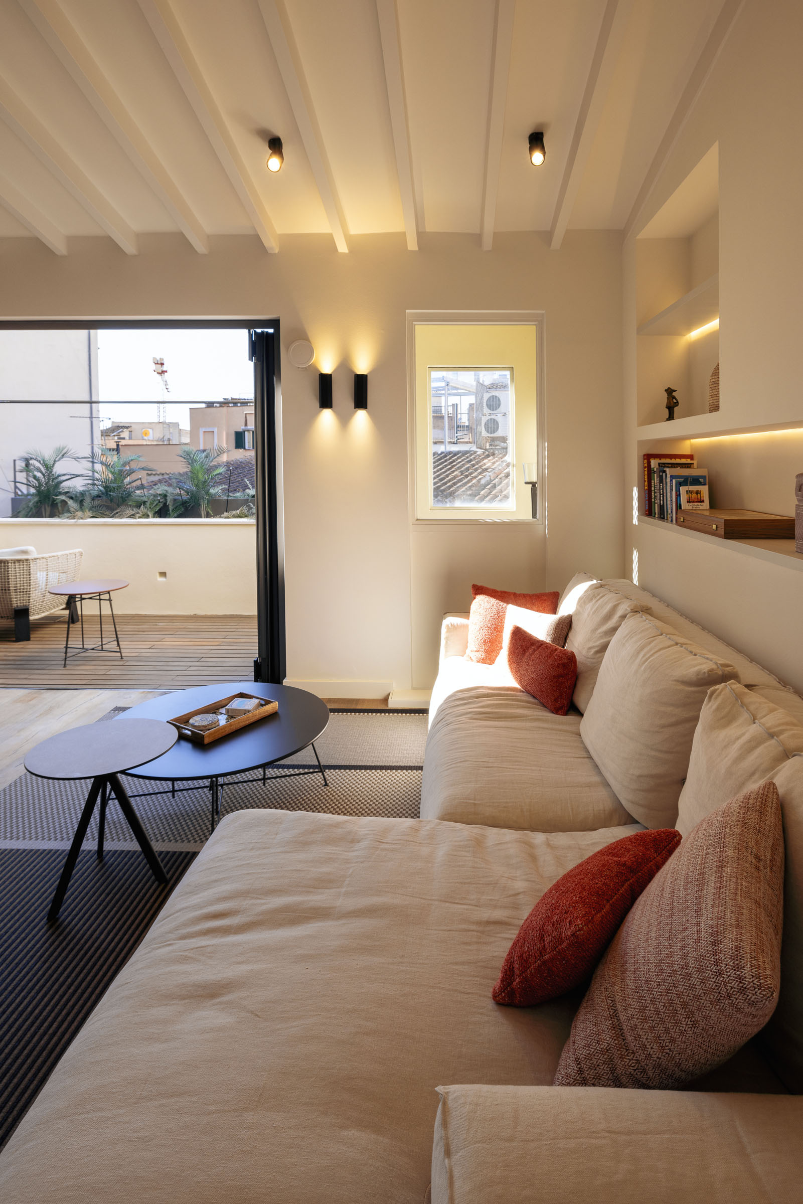 Elegant Duplex with Two Private Terraces and garage in Santa Catalina — image 20