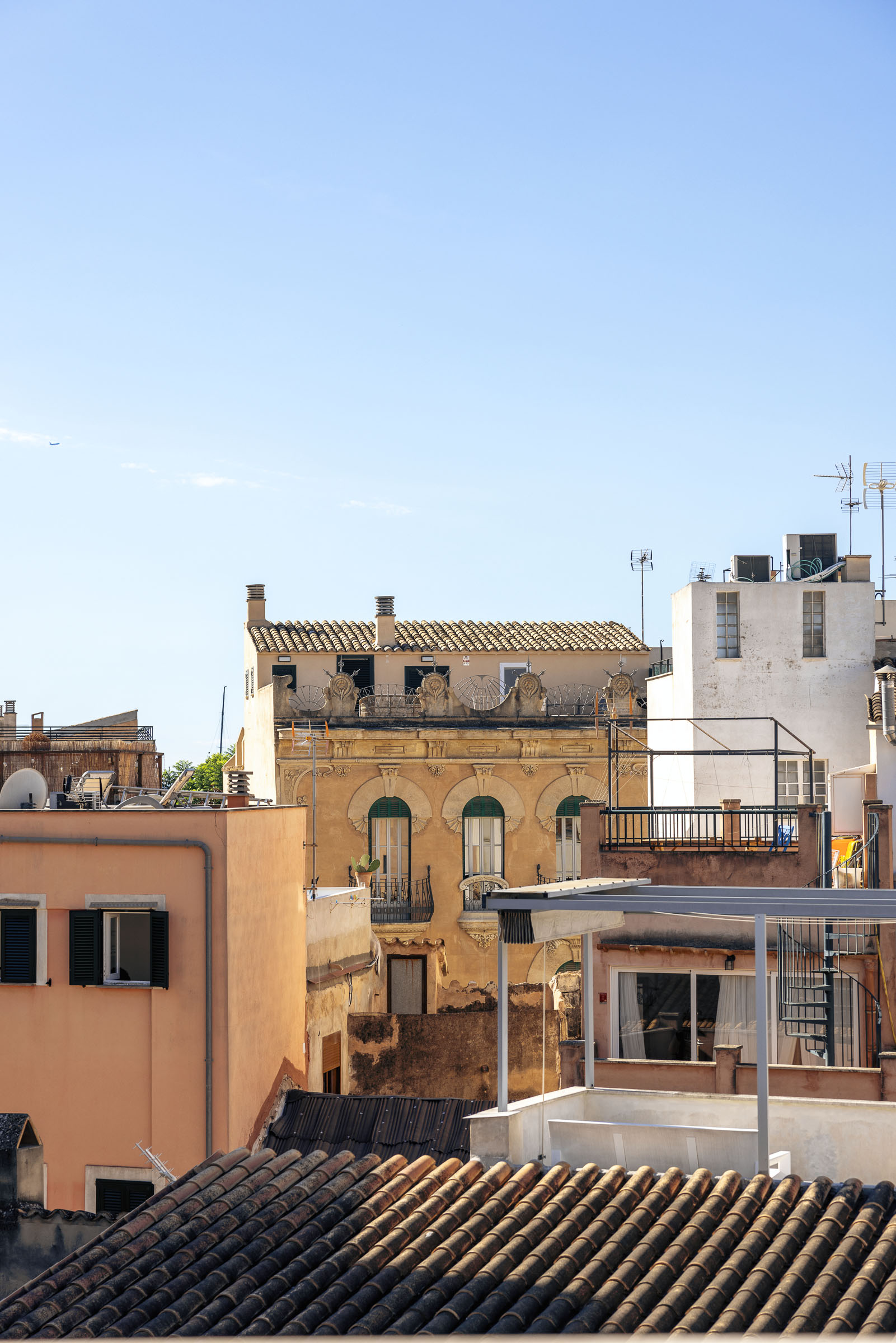 Elegant Duplex with Two Private Terraces and garage in Santa Catalina — image 28