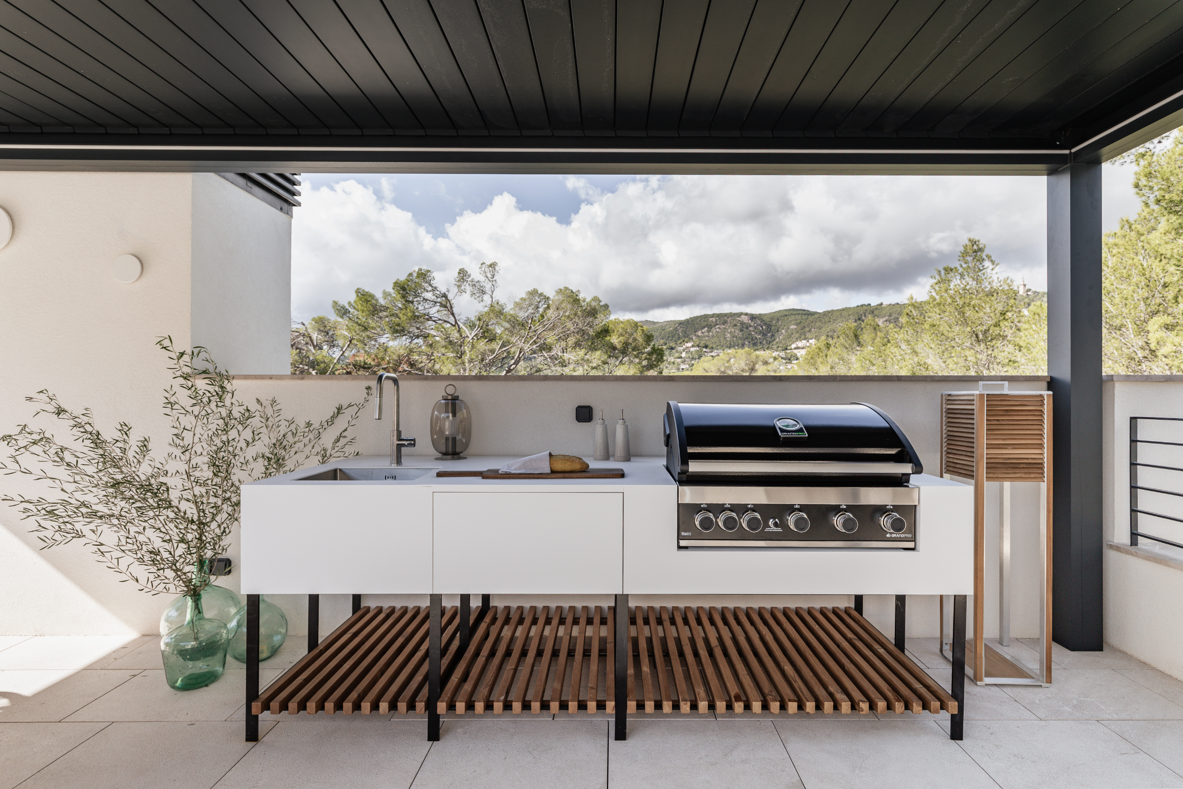 Panoramic Mediterranean Views & Rooftop terrace with pool in Cala Major — 2