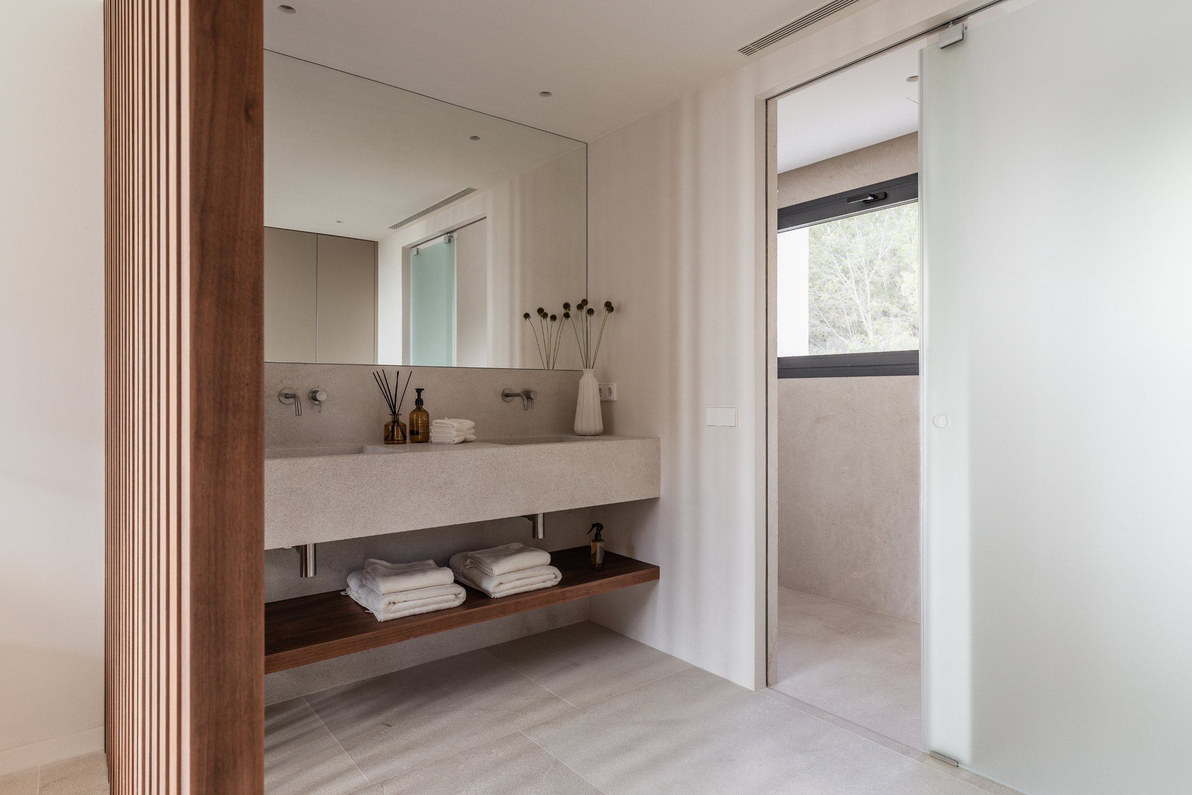 Panoramic Mediterranean Views & Rooftop terrace with pool in Cala Major — image 33