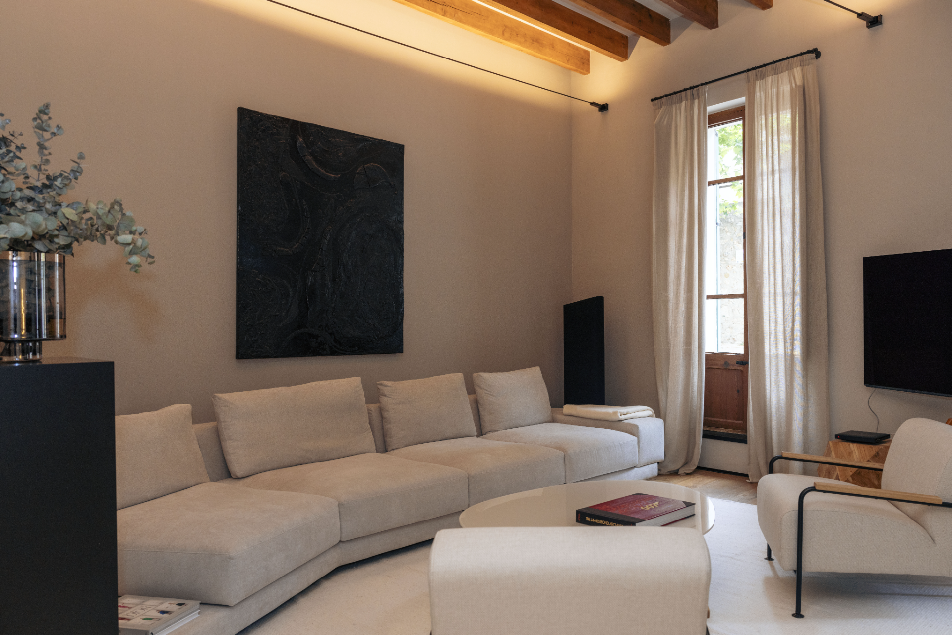 Stunning 4-Bedroom Townhouse in Sineu with Village Views — 8