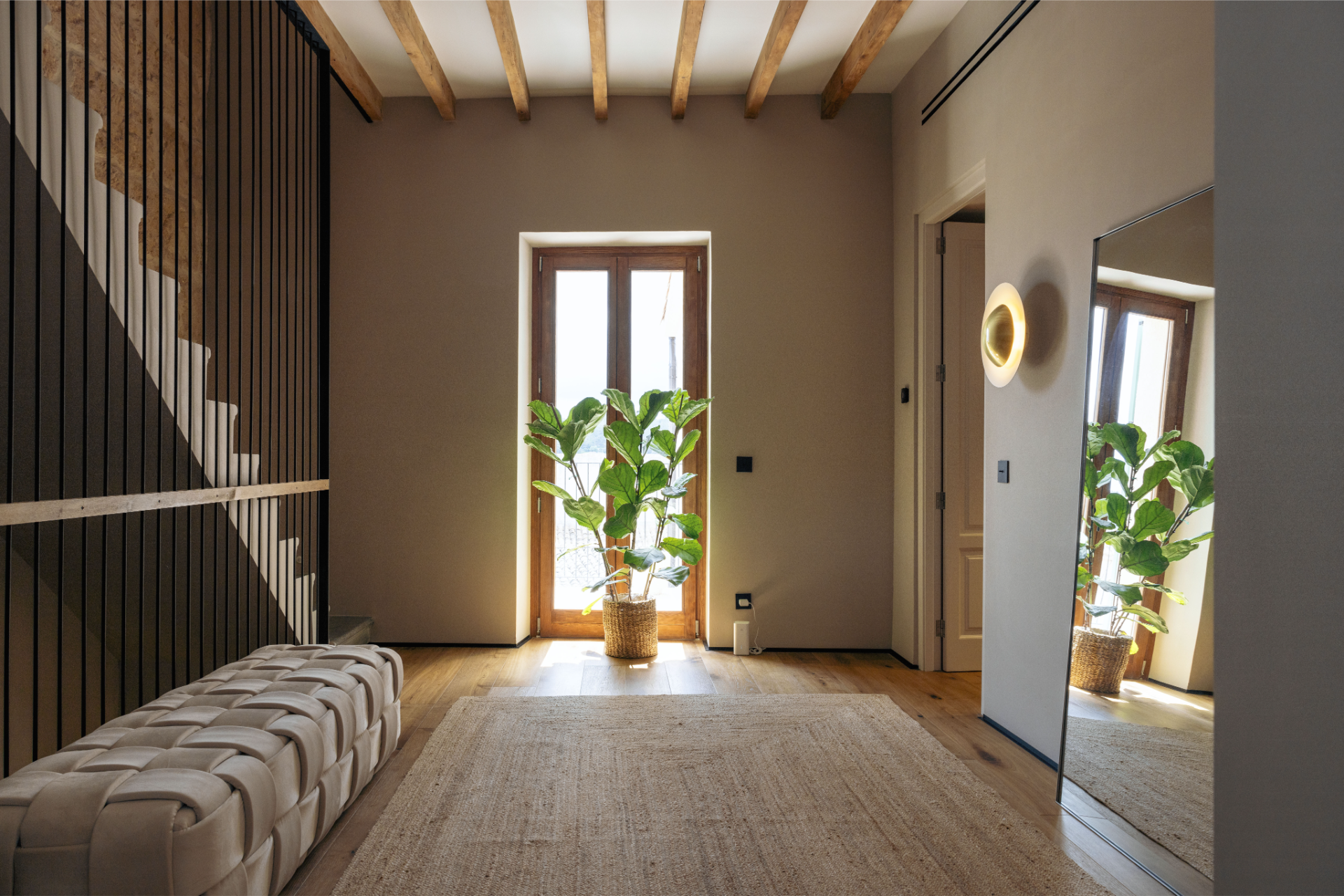 Stunning 4-Bedroom Townhouse in Sineu with Village Views — image 11