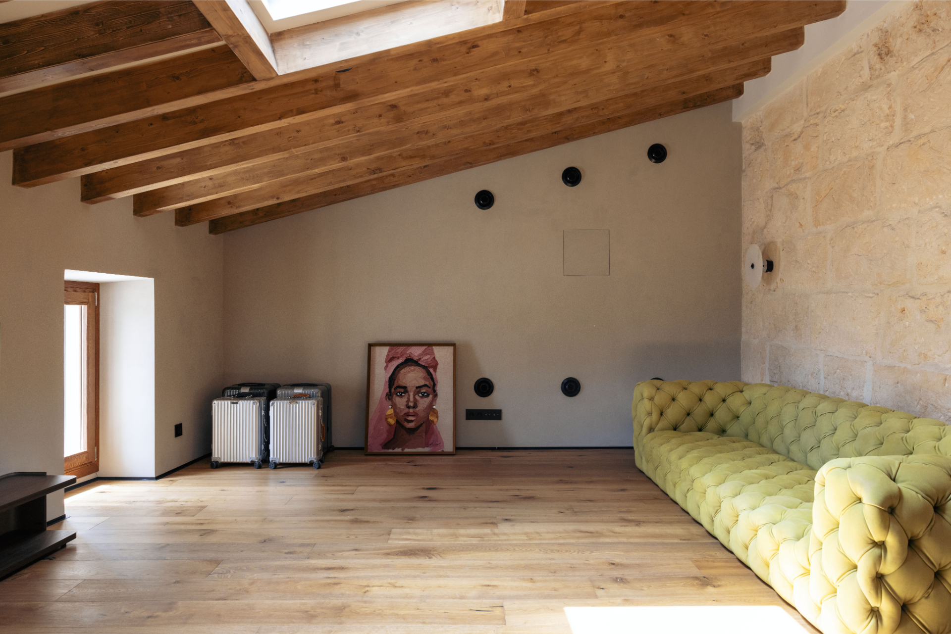 Stunning 4-Bedroom Townhouse in Sineu with Village Views — image 14
