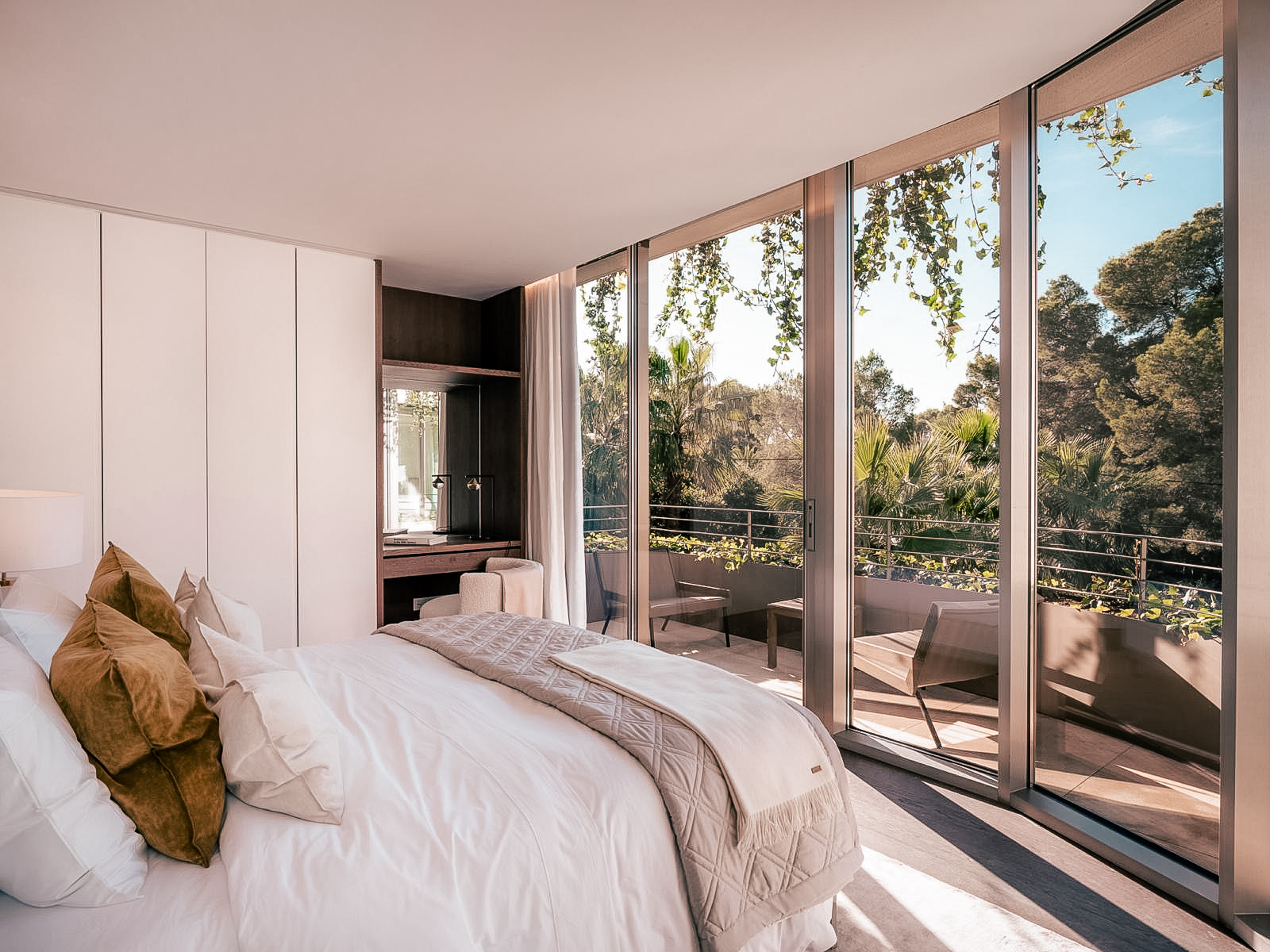 Contemporary Luxury in Prestigious Bendinat — 8