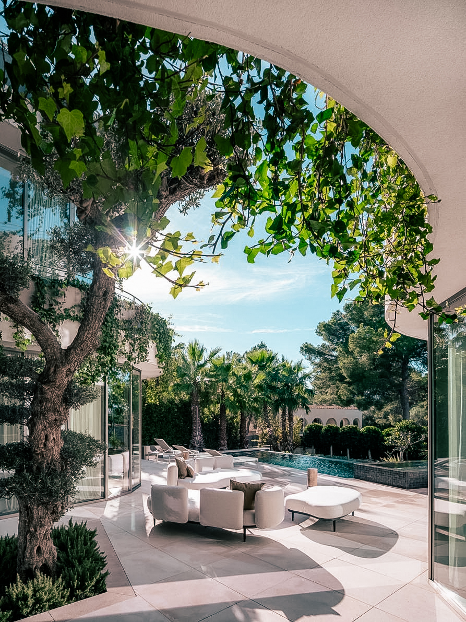 Contemporary Luxury in Prestigious Bendinat — image 11