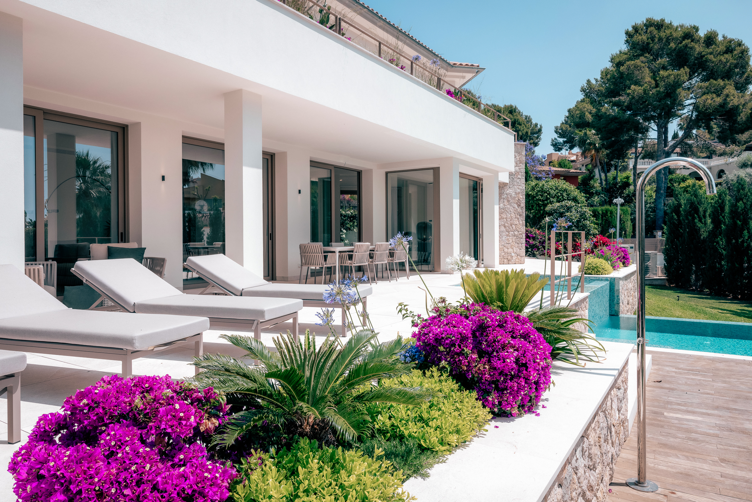 Elegant Villa 4-Bedroom in Bendinat with Sea Views and Pool — 7