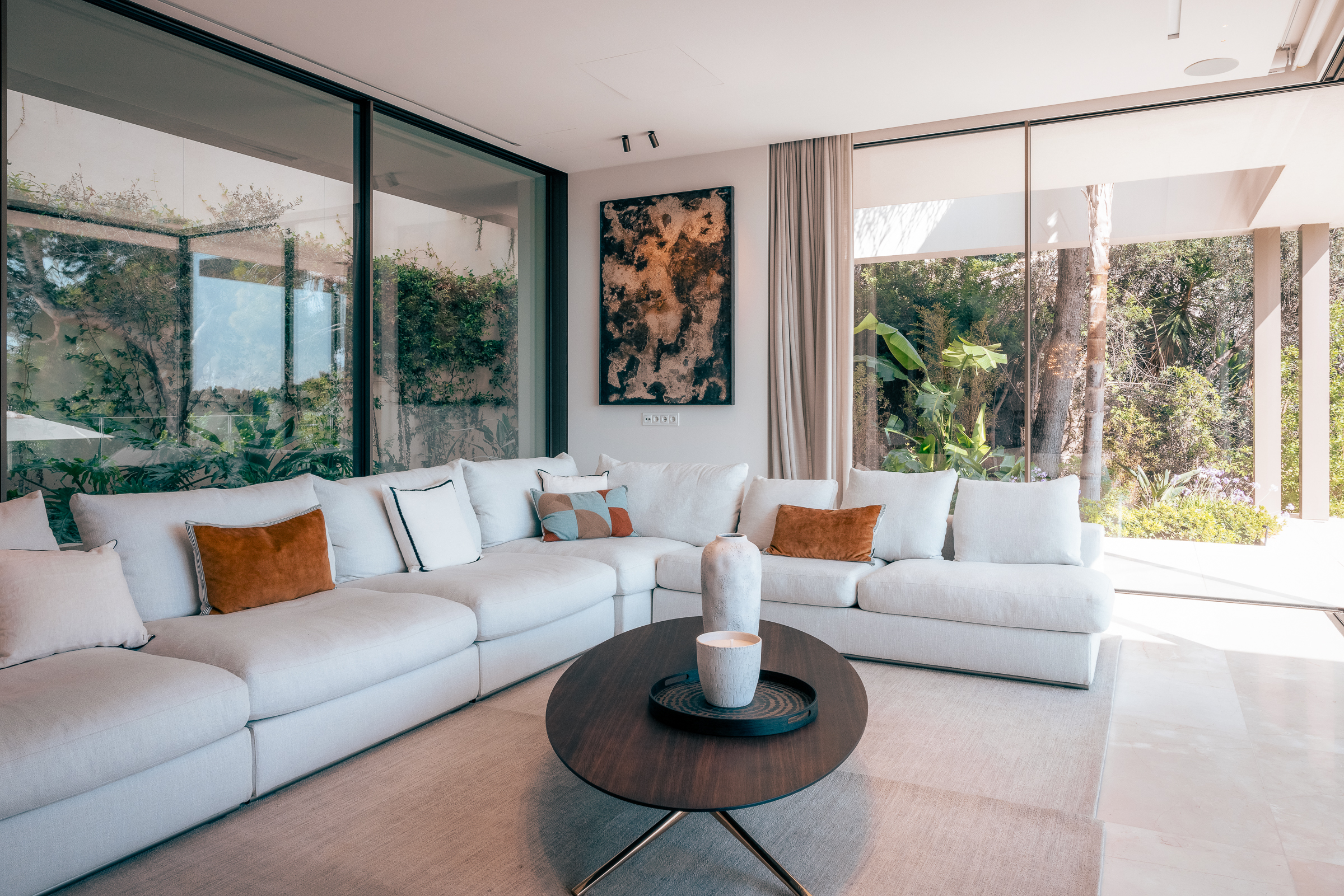 Stunning 5-Bedroom Villa in Bendinat with Sea Views and Pool — 10