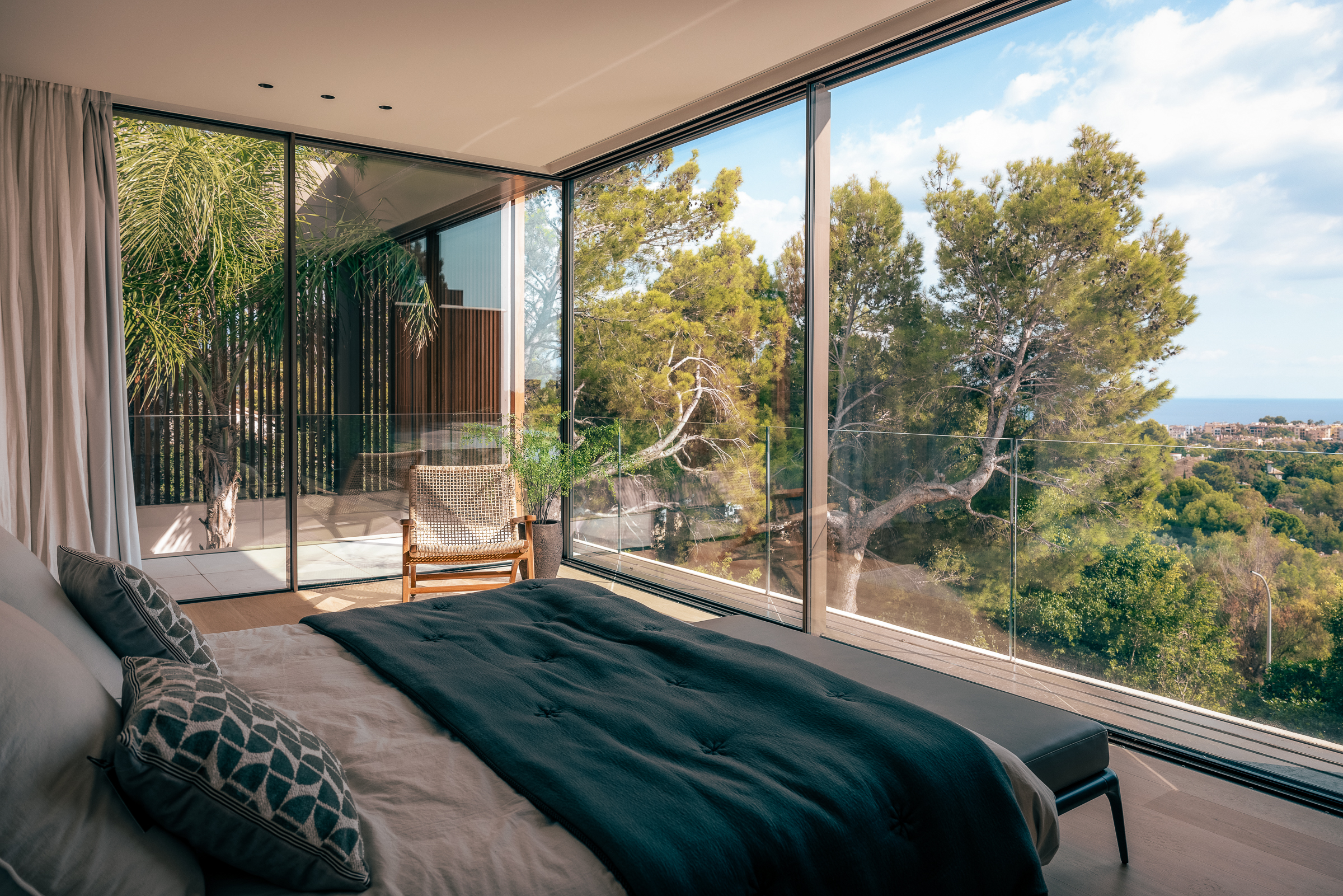 Stunning 5-Bedroom Villa in Bendinat with Sea Views and Pool — image 12