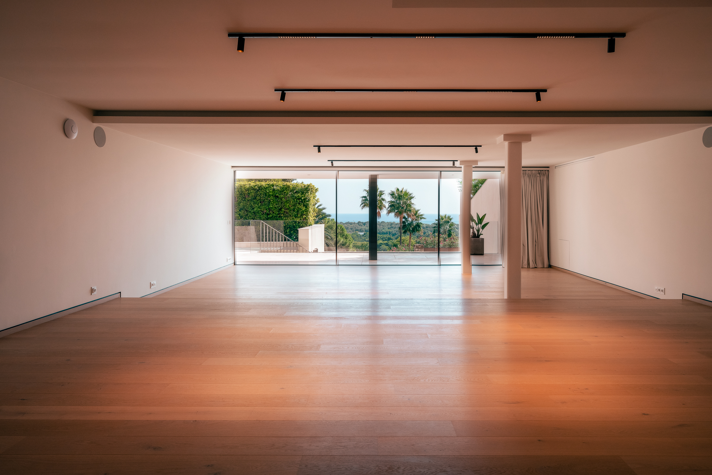 Stunning 5-Bedroom Villa in Bendinat with Sea Views and Pool — image 20