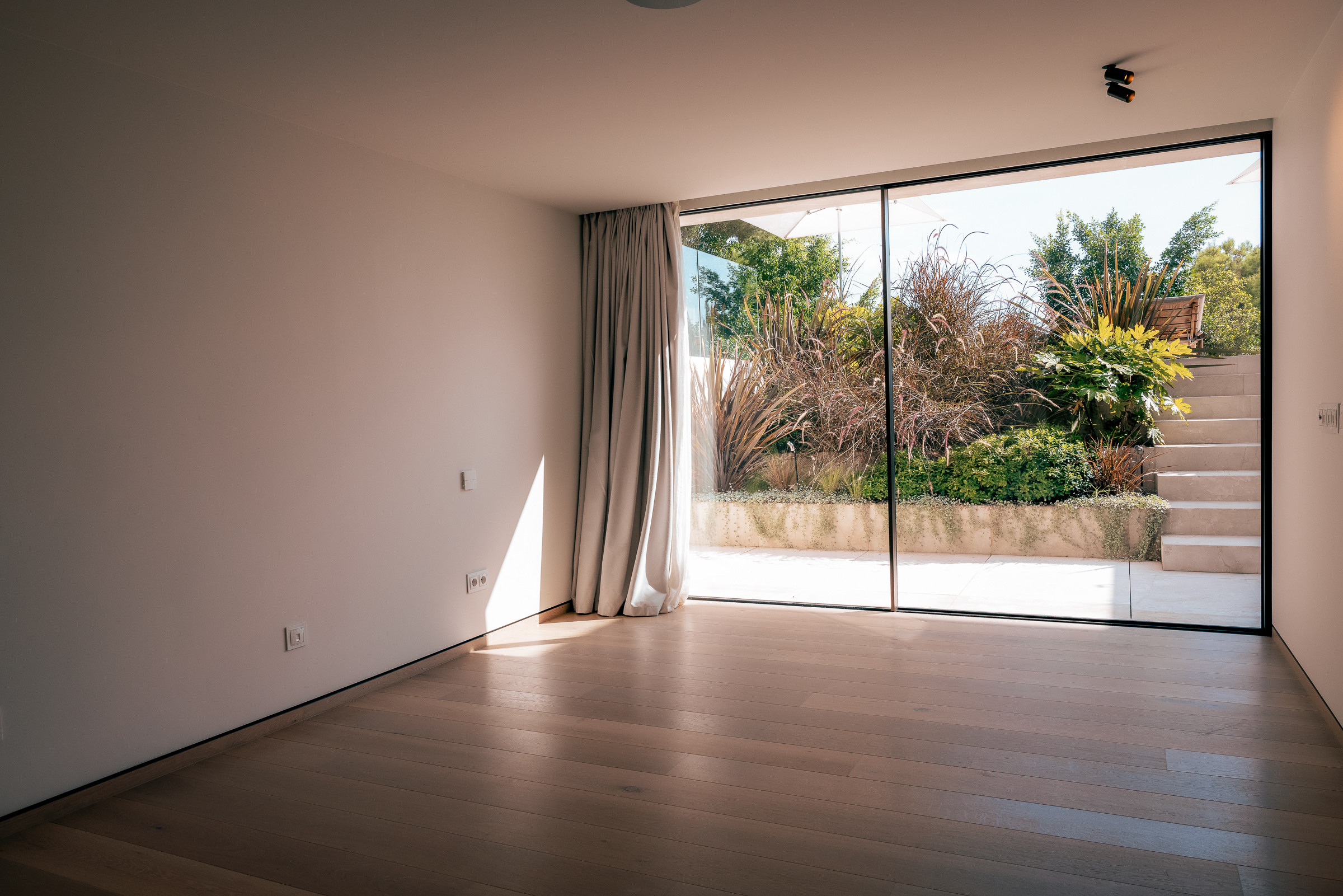 Stunning 5-Bedroom Villa in Bendinat with Sea Views and Pool — image 24