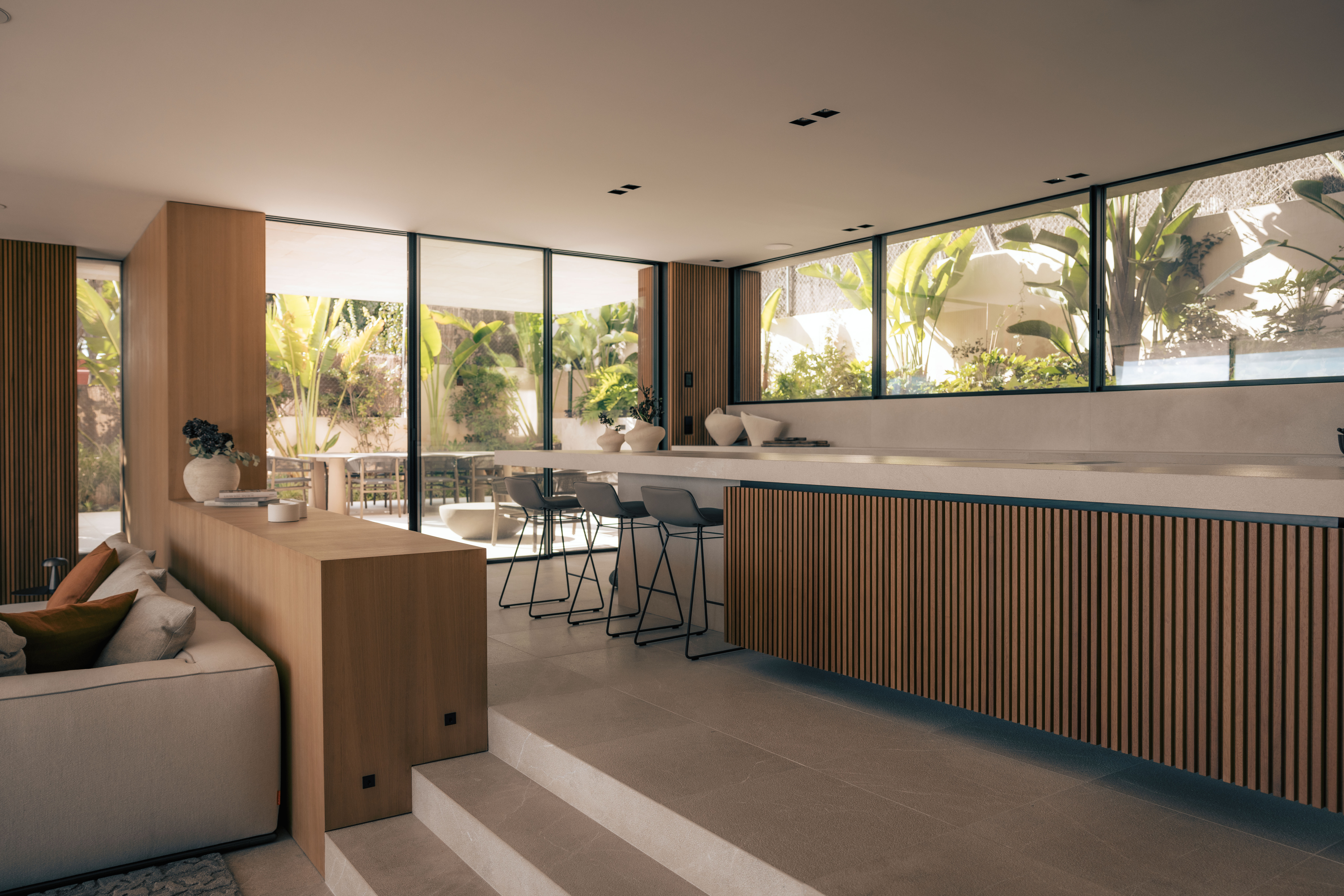 Luxury Villa in Bendinat Mallorca with Sea Views & Modern Mediterranean Design — 3