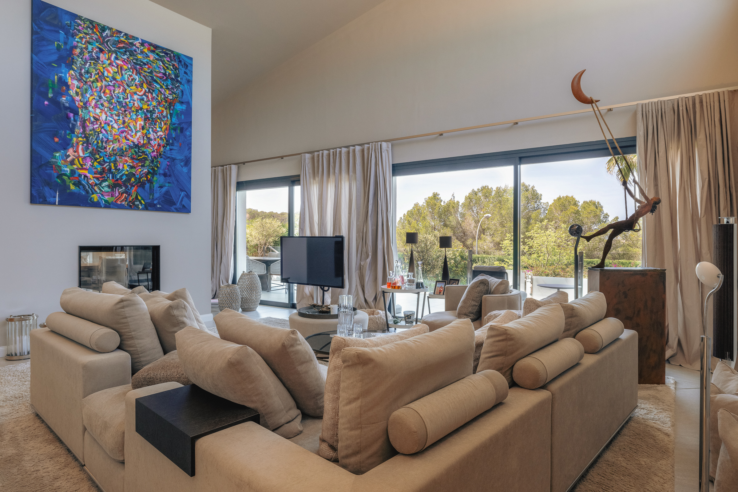 Contemporary 4-Bedroom Villa in Cala Vinyes with Pool — 4
