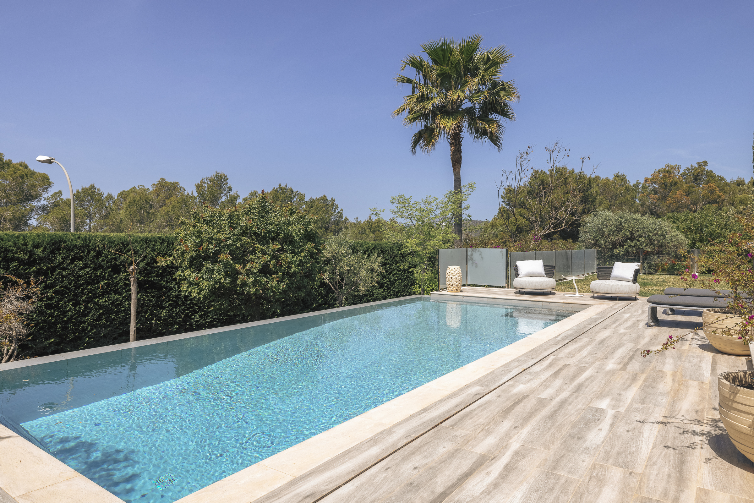 Contemporary 4-Bedroom Villa in Cala Vinyes with Pool — image 15